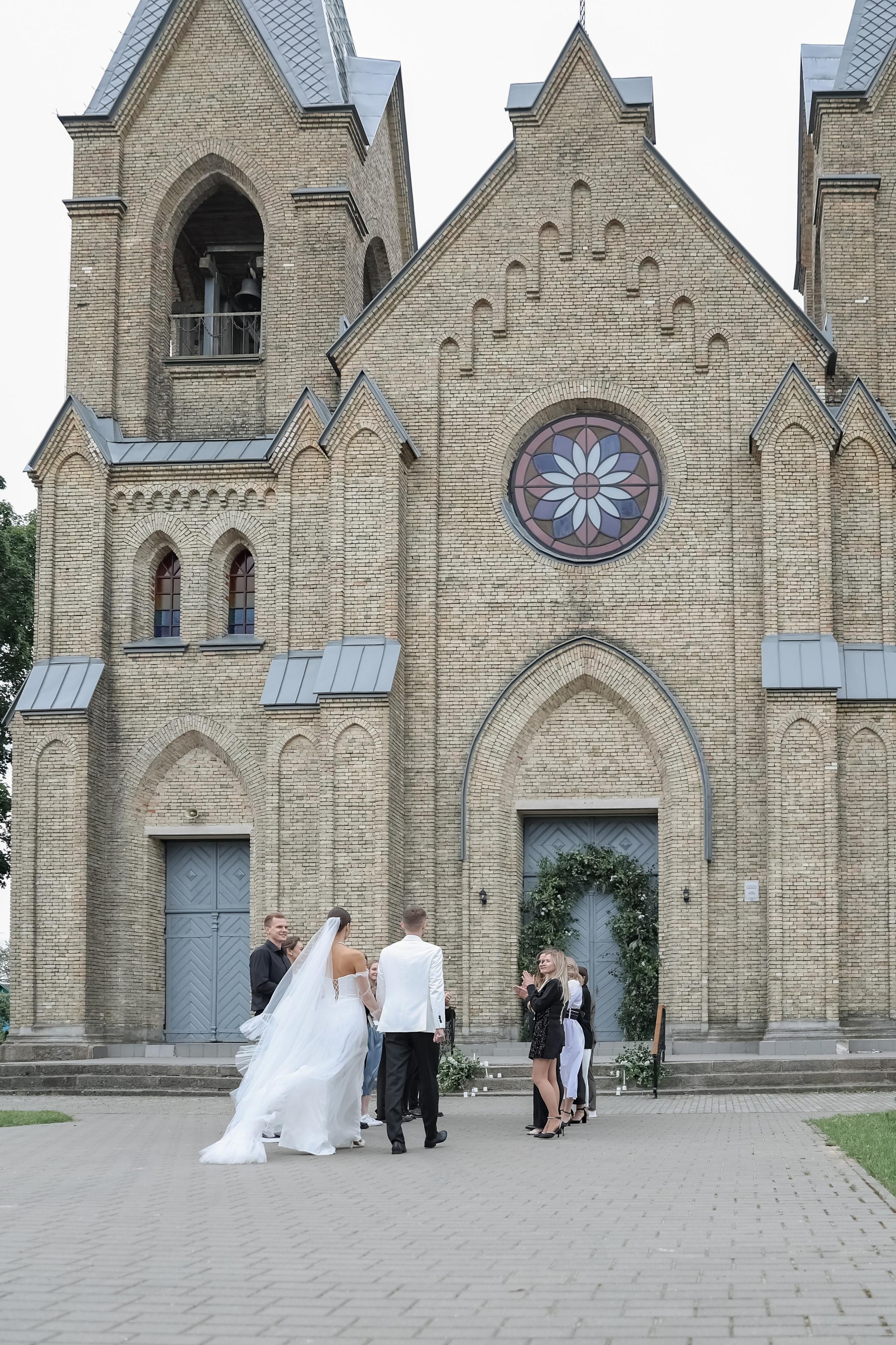 Кирилл и Виктория. Свадебные фотограф и видеограф в Минске Голдосовы Марина и Вадим
