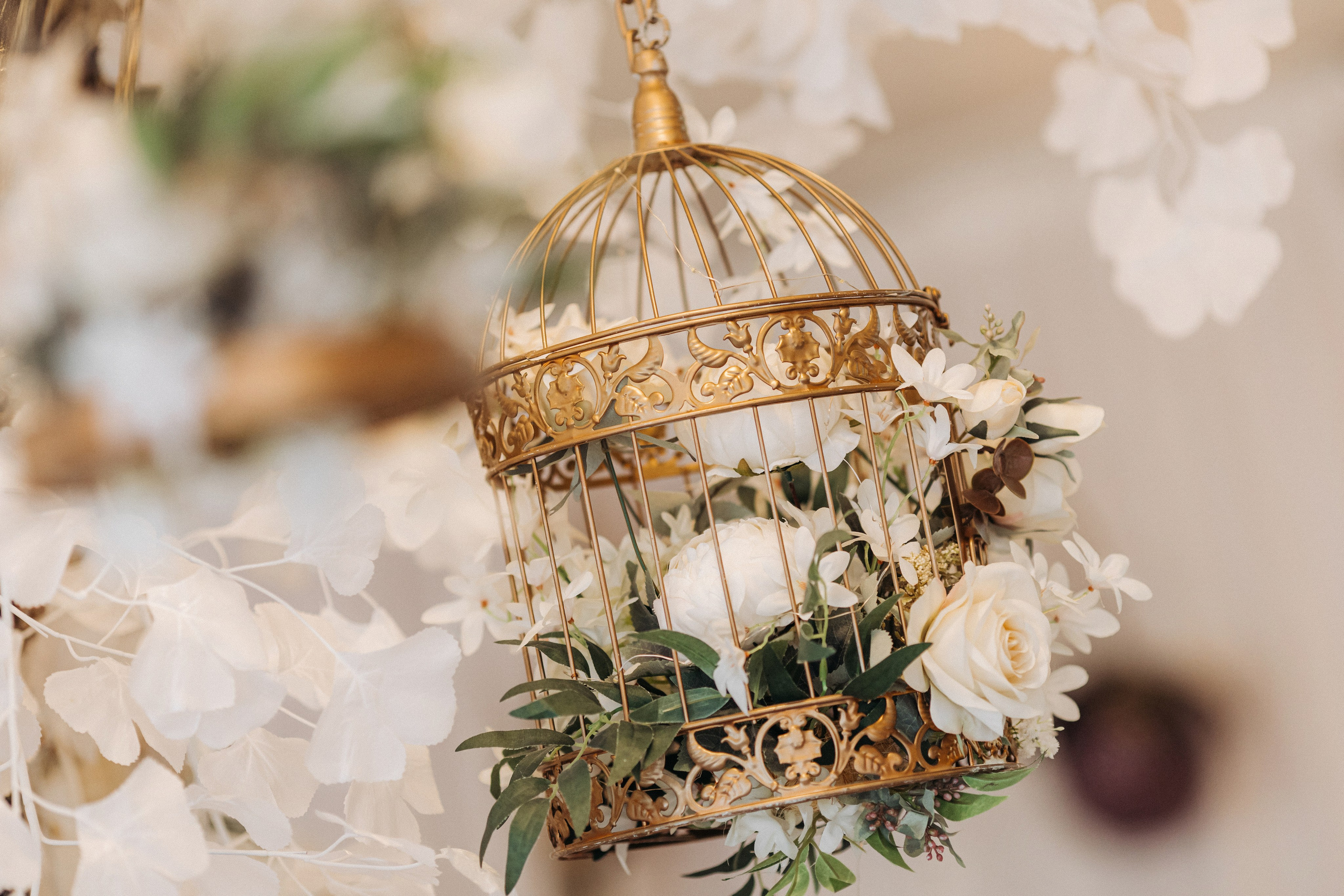 Vlad & Nadya (Saint-Petersburg, Russia). Destination wedding photographer Peter Letu