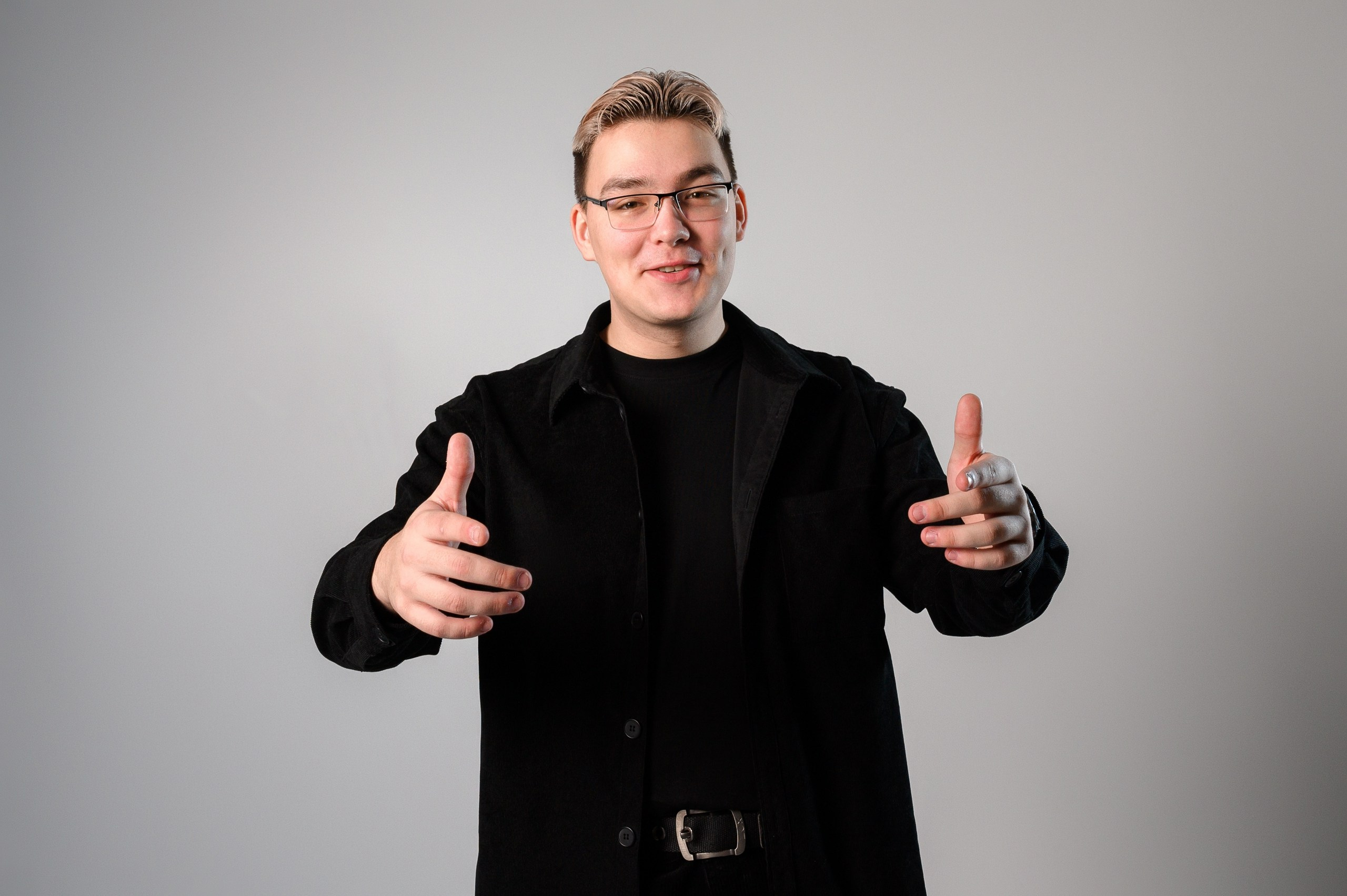 Ведущий Даниил. Репортажный фотограф в Кирове Александр Лутошкин