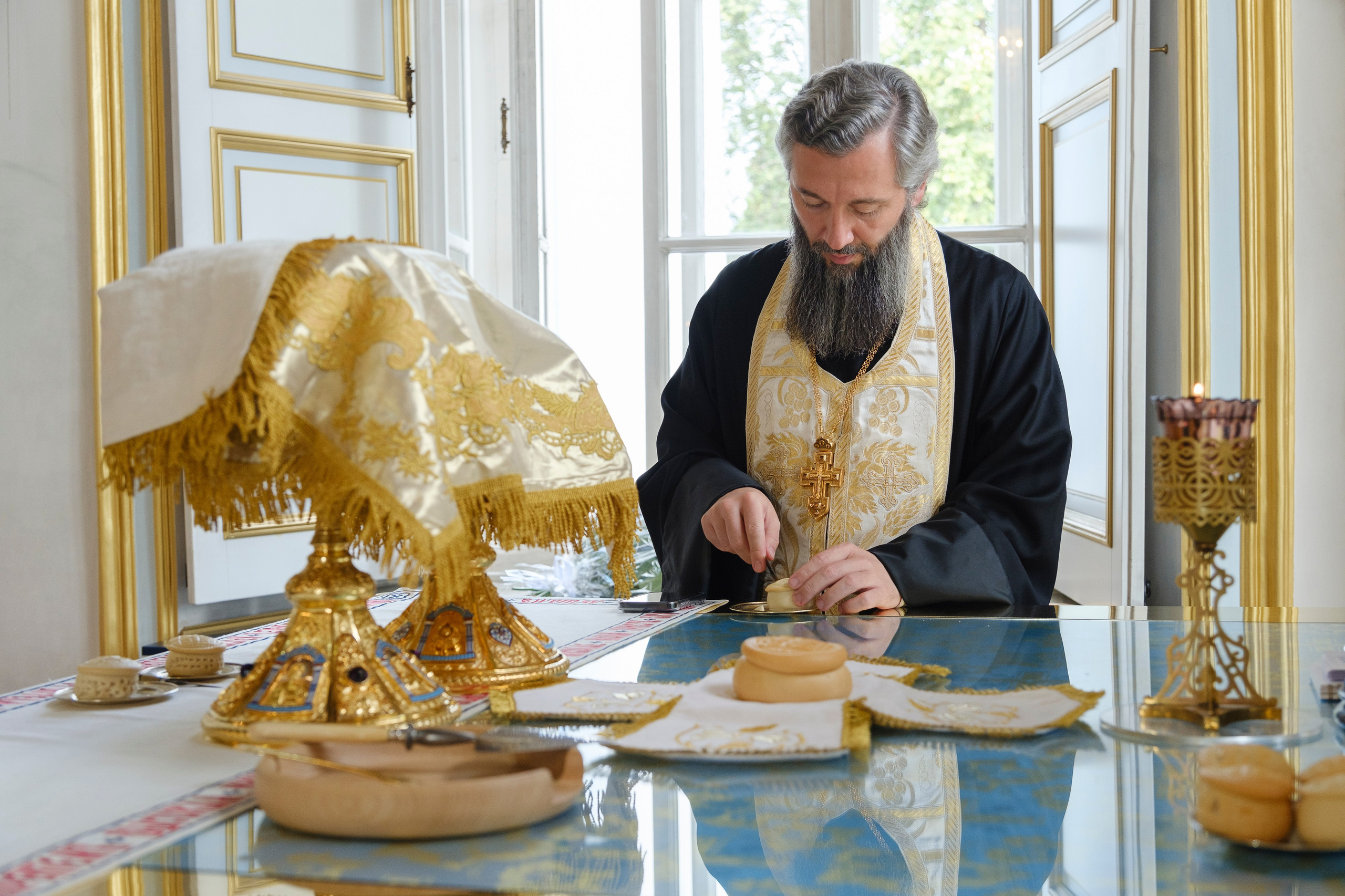 ДЕНЬ ПАМЯТИ МУЧЕНИКА АЛЕКСИЯ КОНСТАНТИНОПОЛЬСКОГО. НИКОЛО-БОГОЯВЛЕНСКИЙ МОРСКОЙ СОБОР