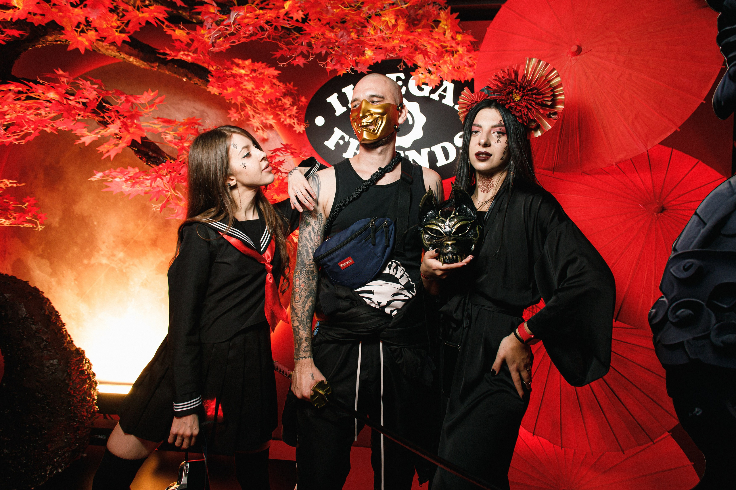 ILLEGAL FRIENDS | ASIA. СВОИ. ФОТООТЧЕТЫ-СОБЫТИЯ-МЕСТА