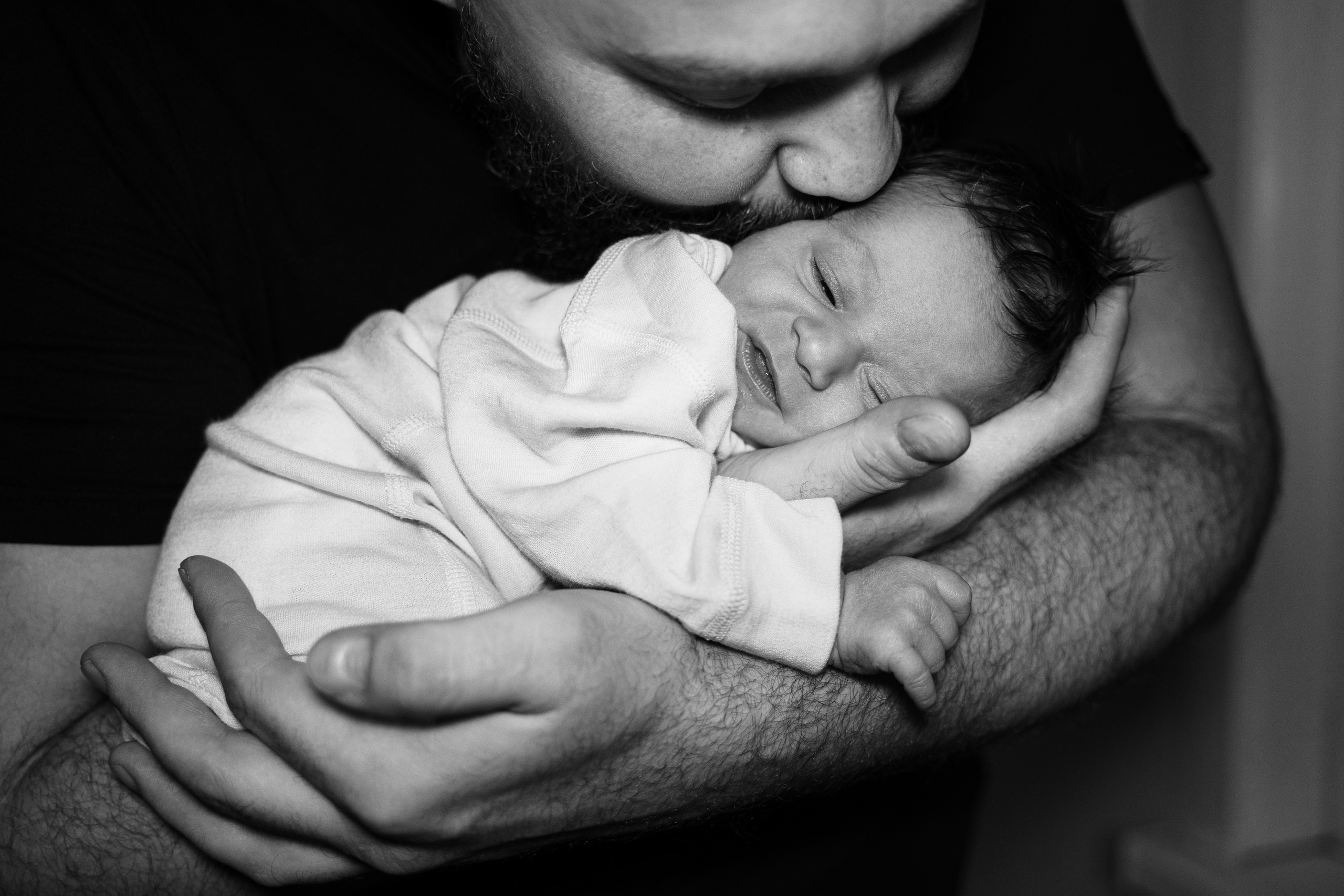 Фотосессия новорожденных в Москве — ньюборн / newborn фотосессия. Фотографы на роды в Москве. Фото и видео родов. Фотопроект «Продолжение рода»