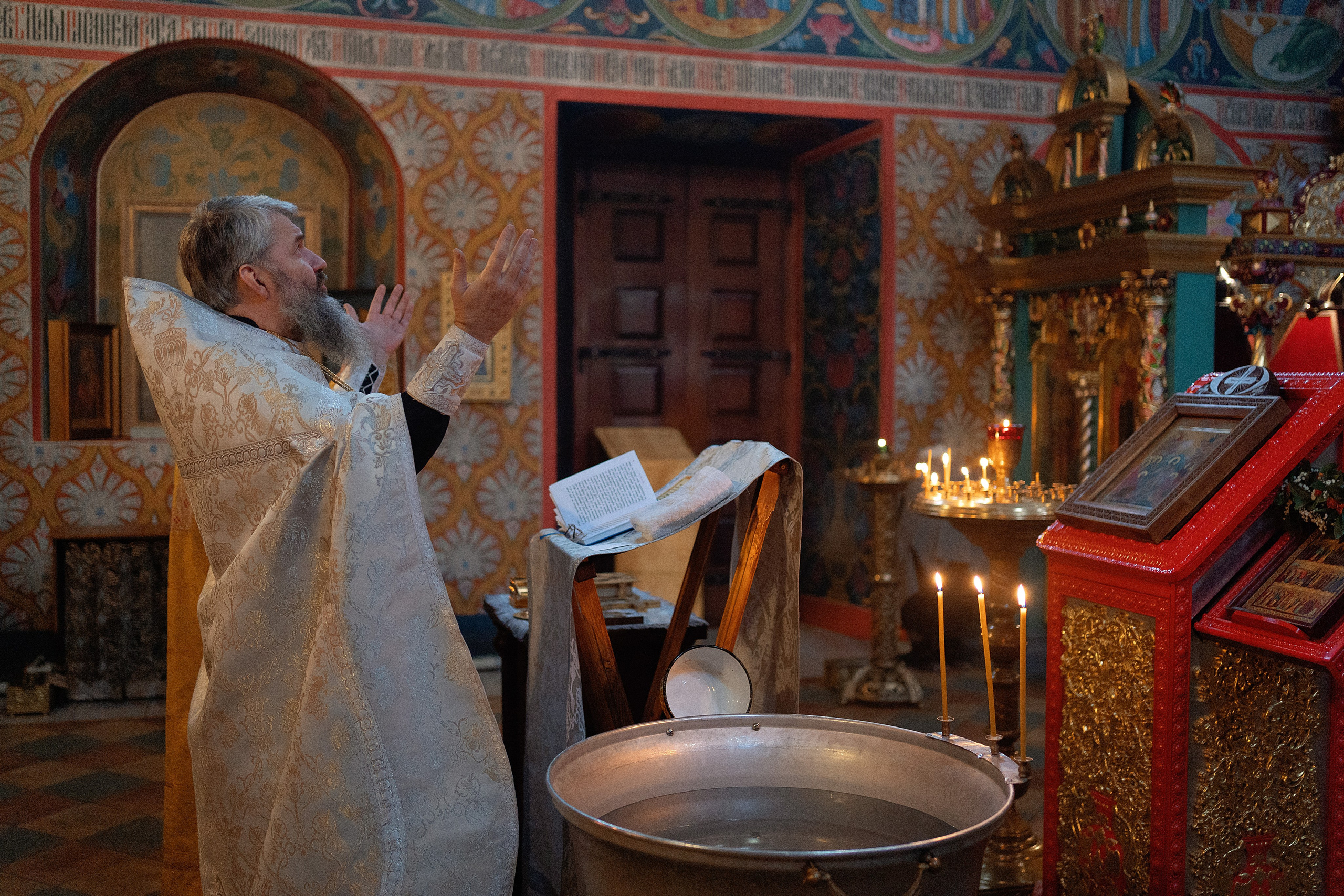 Съемка Таинства Крещения в храме Архангела Михаила в д. Станиславль. Семейный и детский фотограф в Москве Екатерина Офицерова