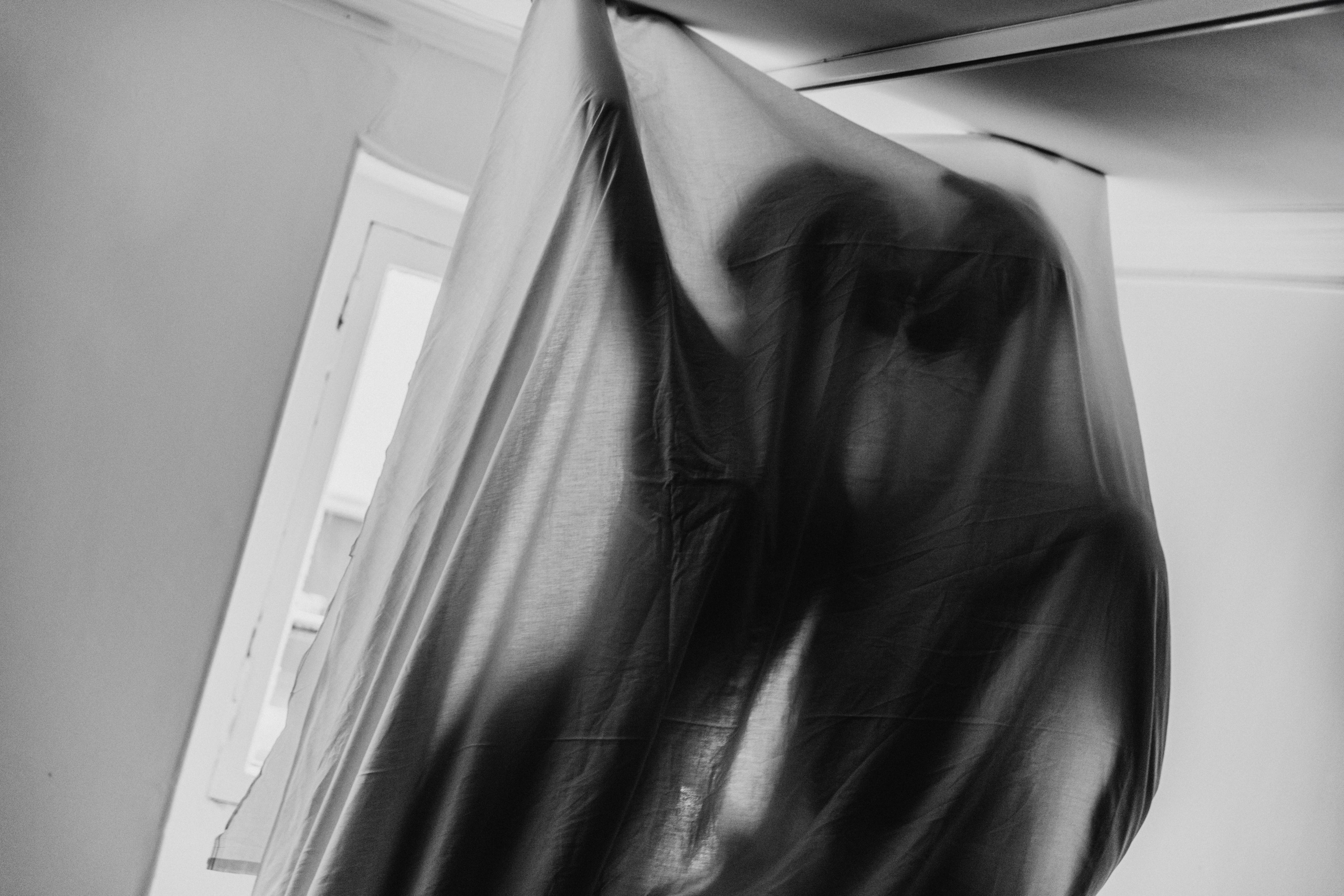 Why am I so crazy about her. Photographer in Paris