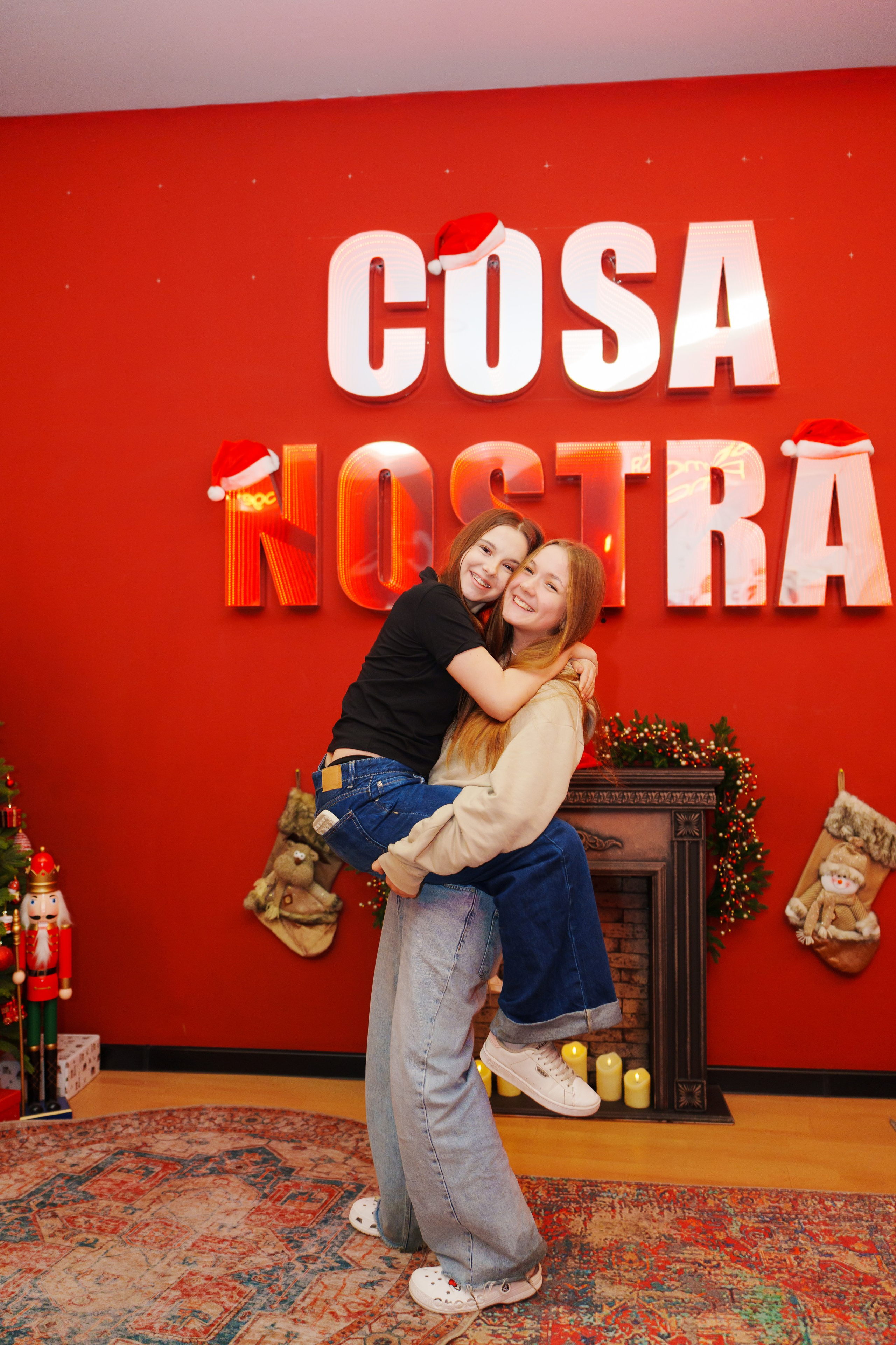 Мафия с падающими стульями Ростов-на-Дону | Cosa Nostra Большая Садовая 51. Свадебный и семейный фотограф в Ростове-на-Дону. Андрей Сайфутдинов