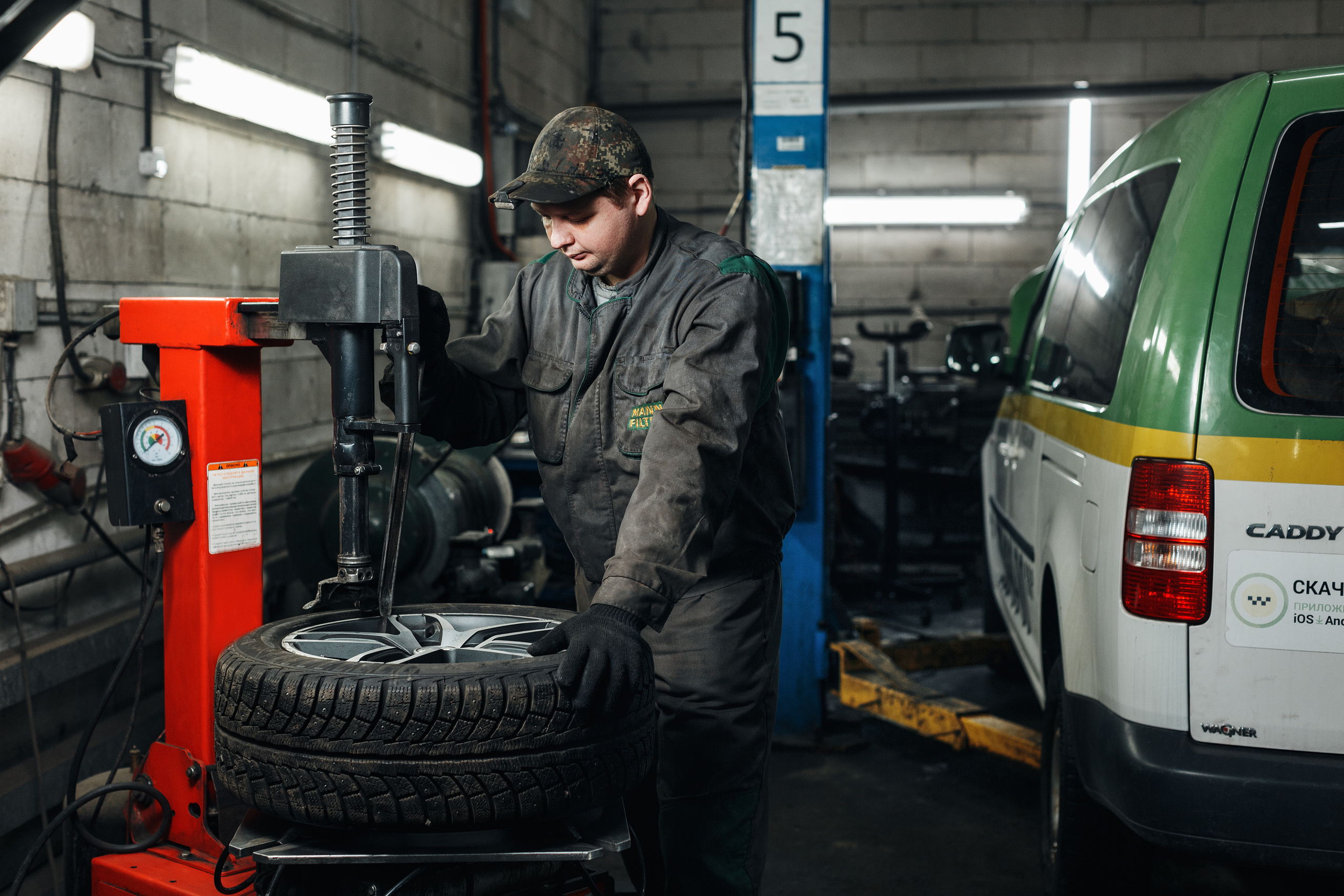 Фотосъемка для ремонтной базы. Свадебный и портретный фотограф из Санкт-Петербурга Геннадий Чистов