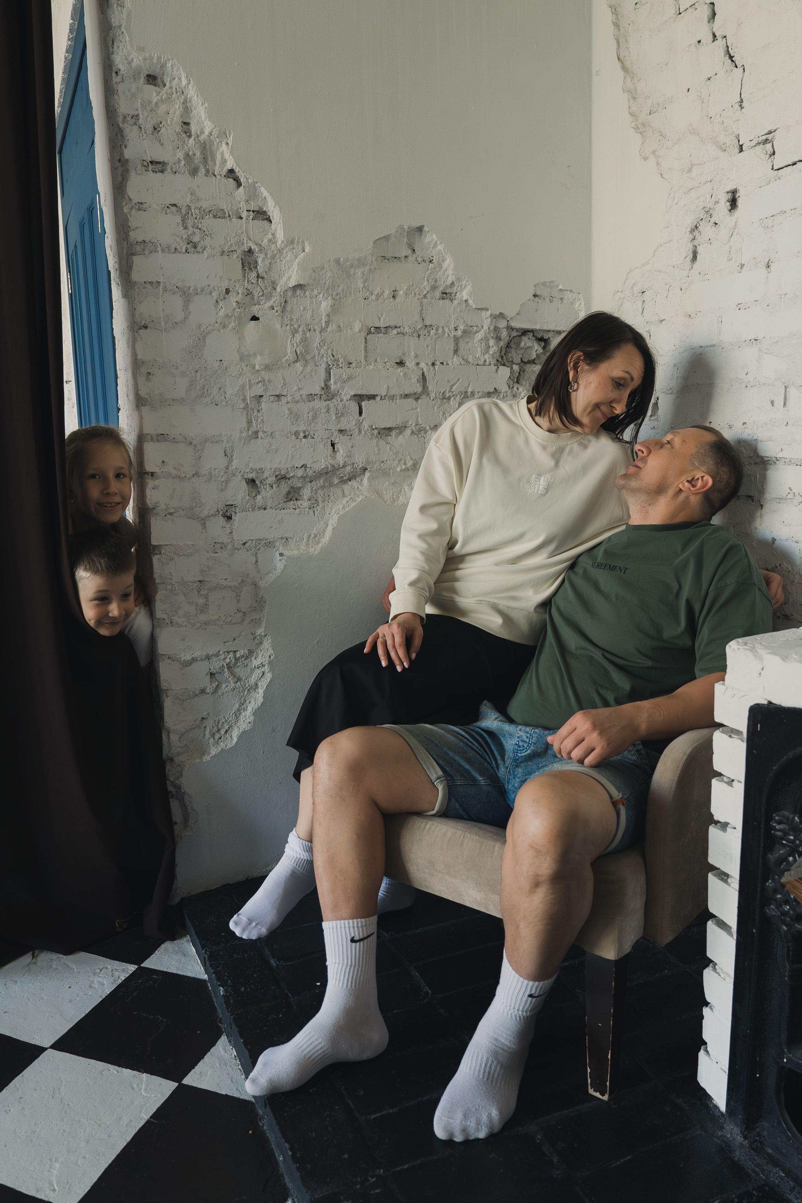 Семейная фотосессия. Студия Чувство, зал Кухня. Семейный фотограф Екатеринбург Татьяна Девятых