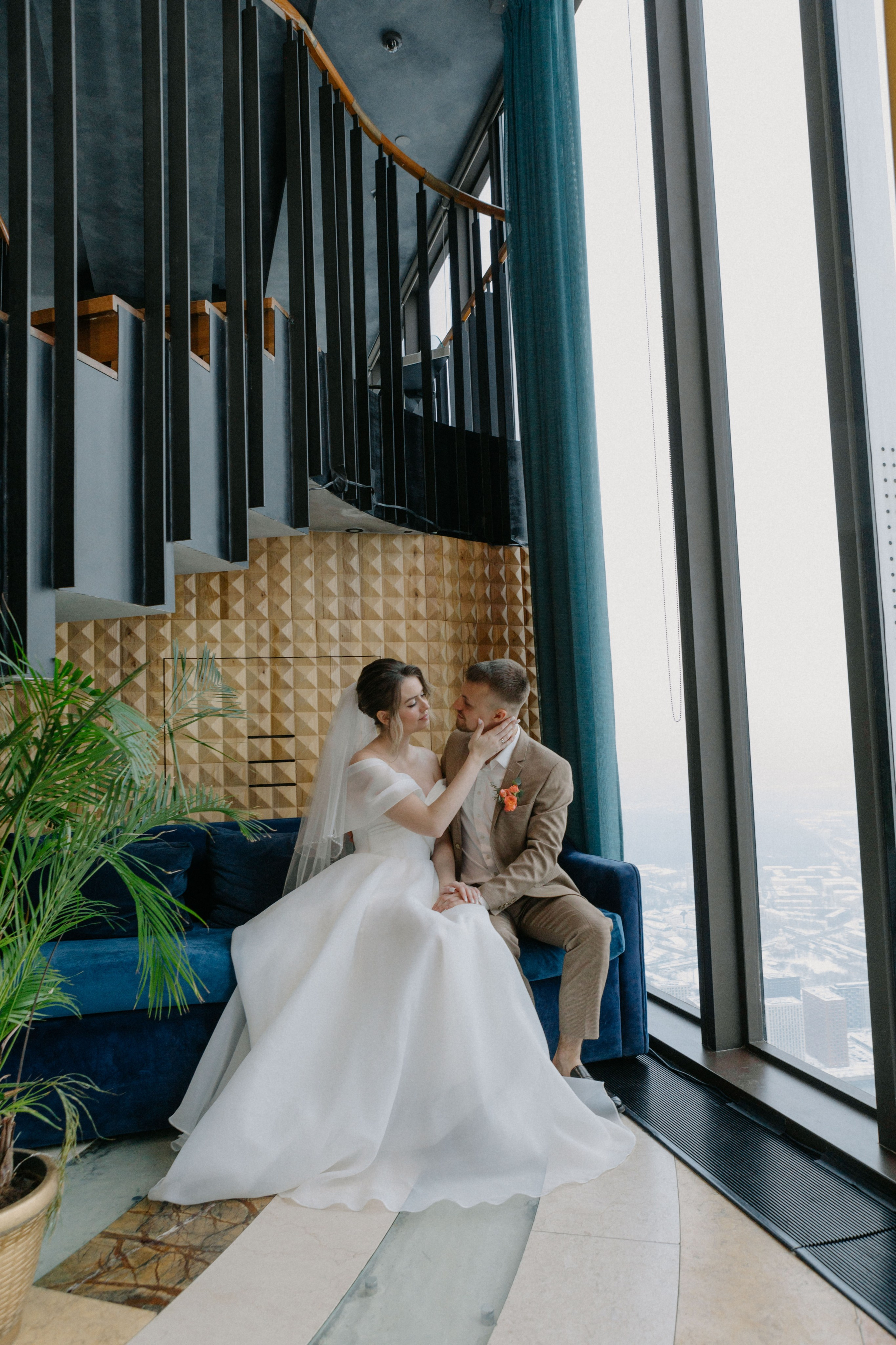 Ксюша и Илья. Утро в отеле роспись в Birds. Свадебный и портретный фотограф в Москве Анастасия Масюк