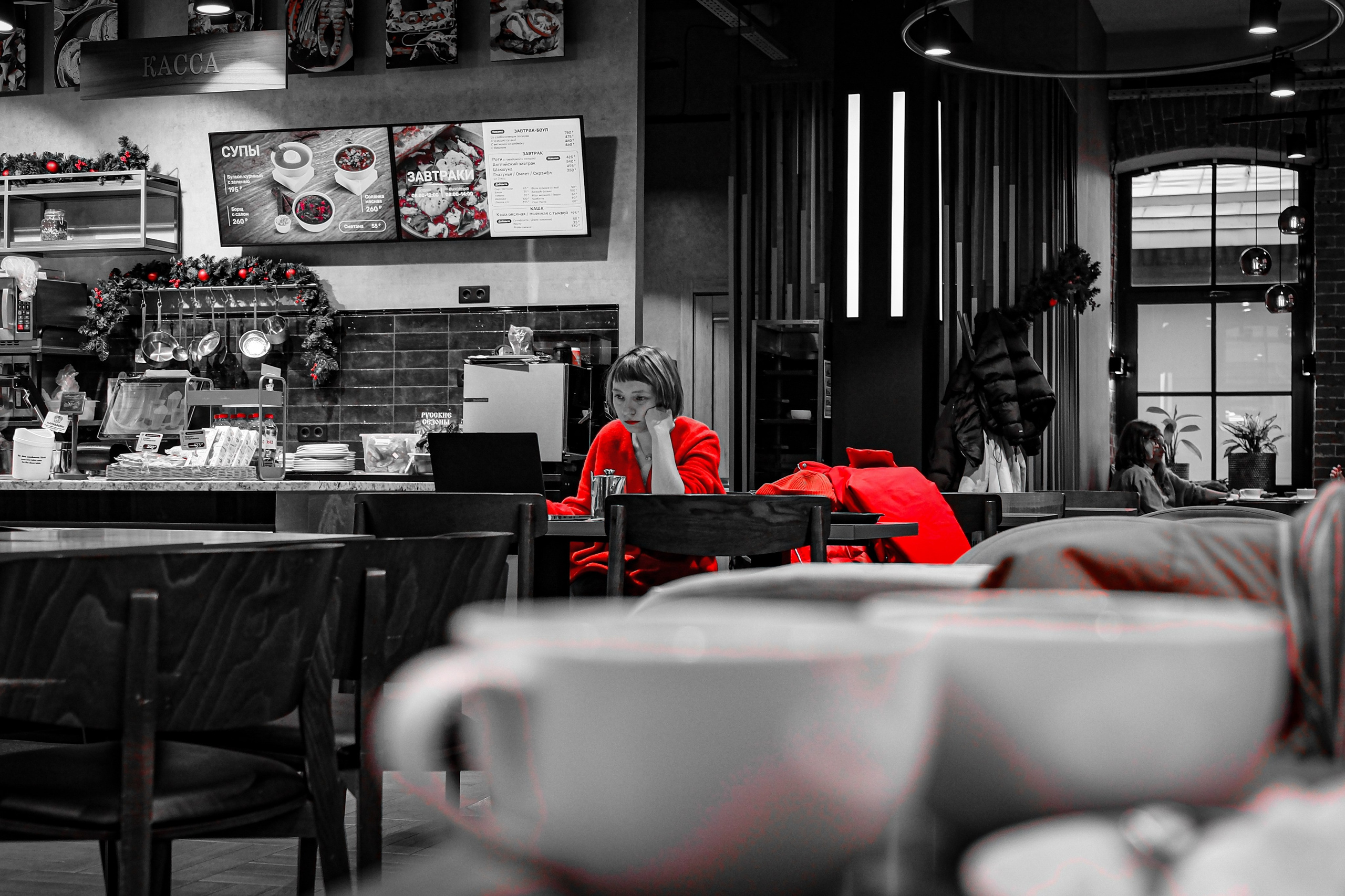 Селективный красный. Фотограф в Москве, фотожурналист Александр Малахов