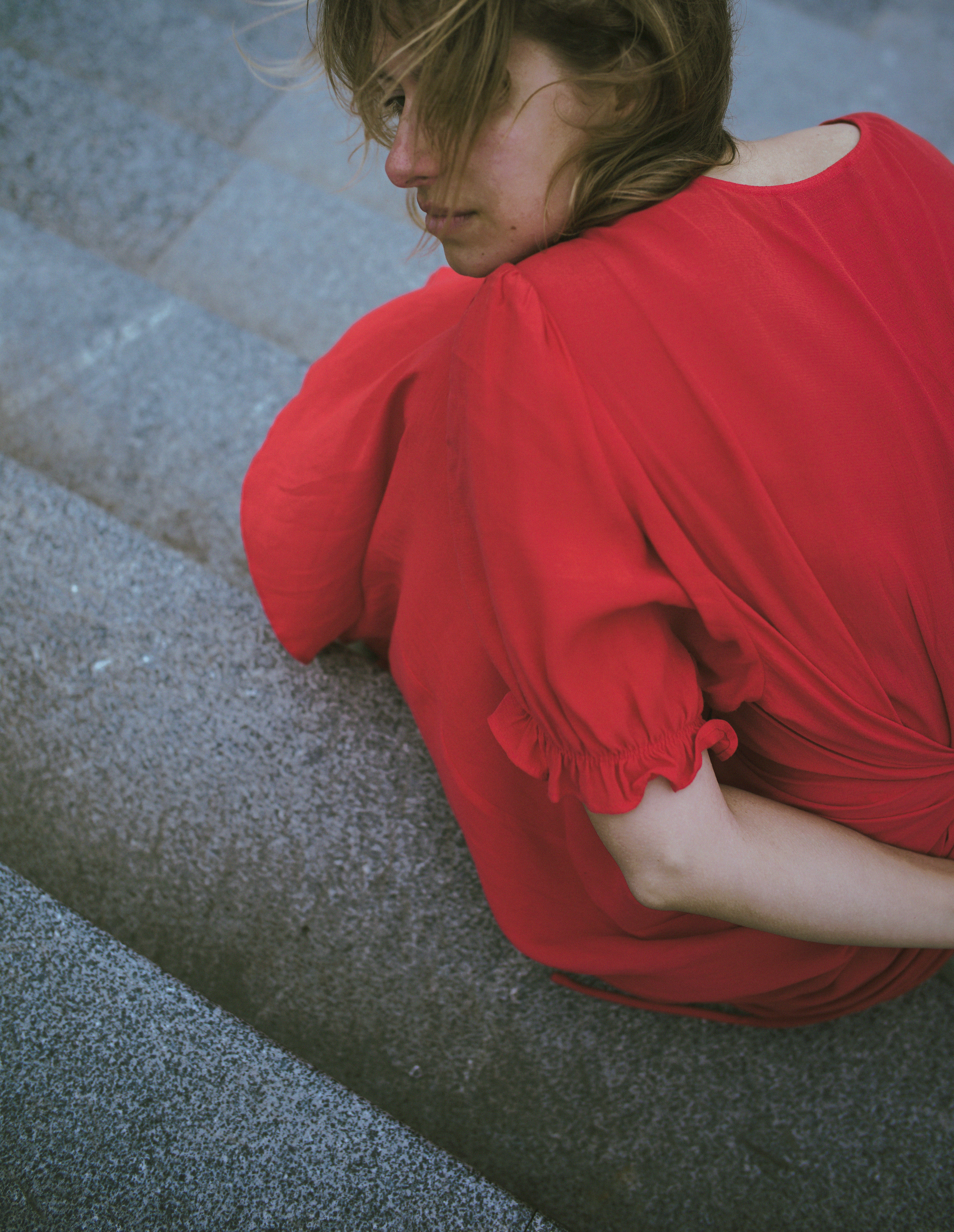 …история об отражениях, хрупкости, красном платье и Кате. Марковы: фото, видео, кино и книги