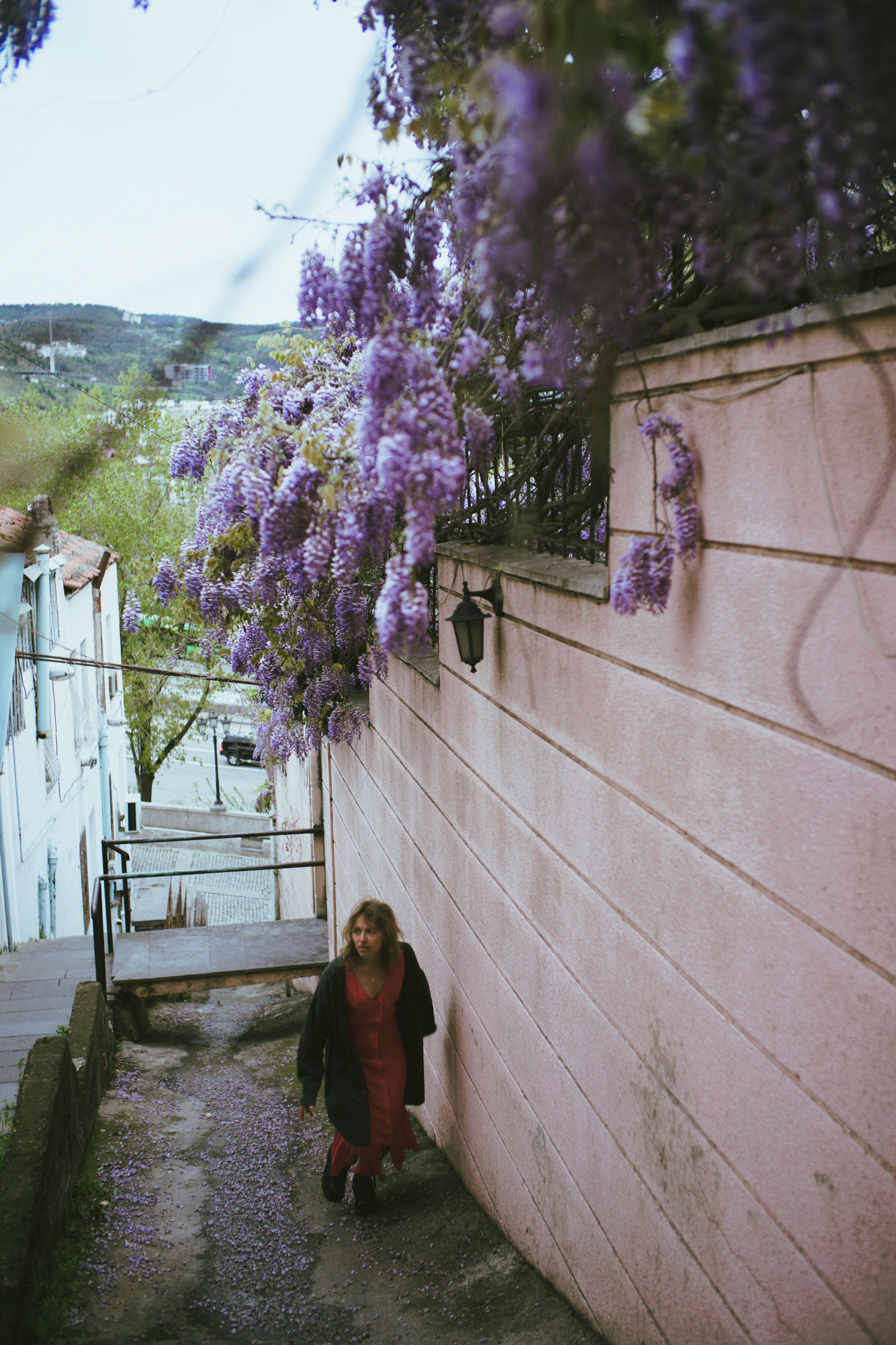 …история об отражениях, хрупкости, красном платье и Кате. Марковы: фото, видео, кино и книги