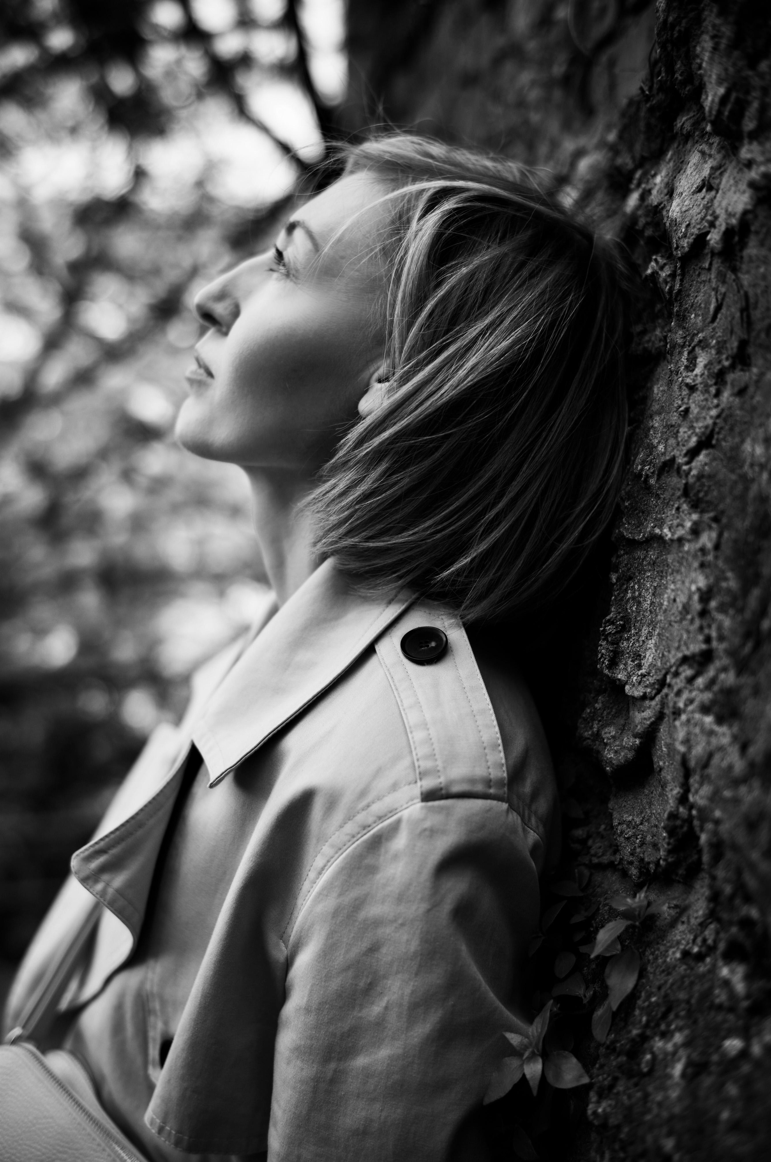 …история о парадных, глицинии, черно-белом кино и Маше. Марковы: фото, видео, кино и книги