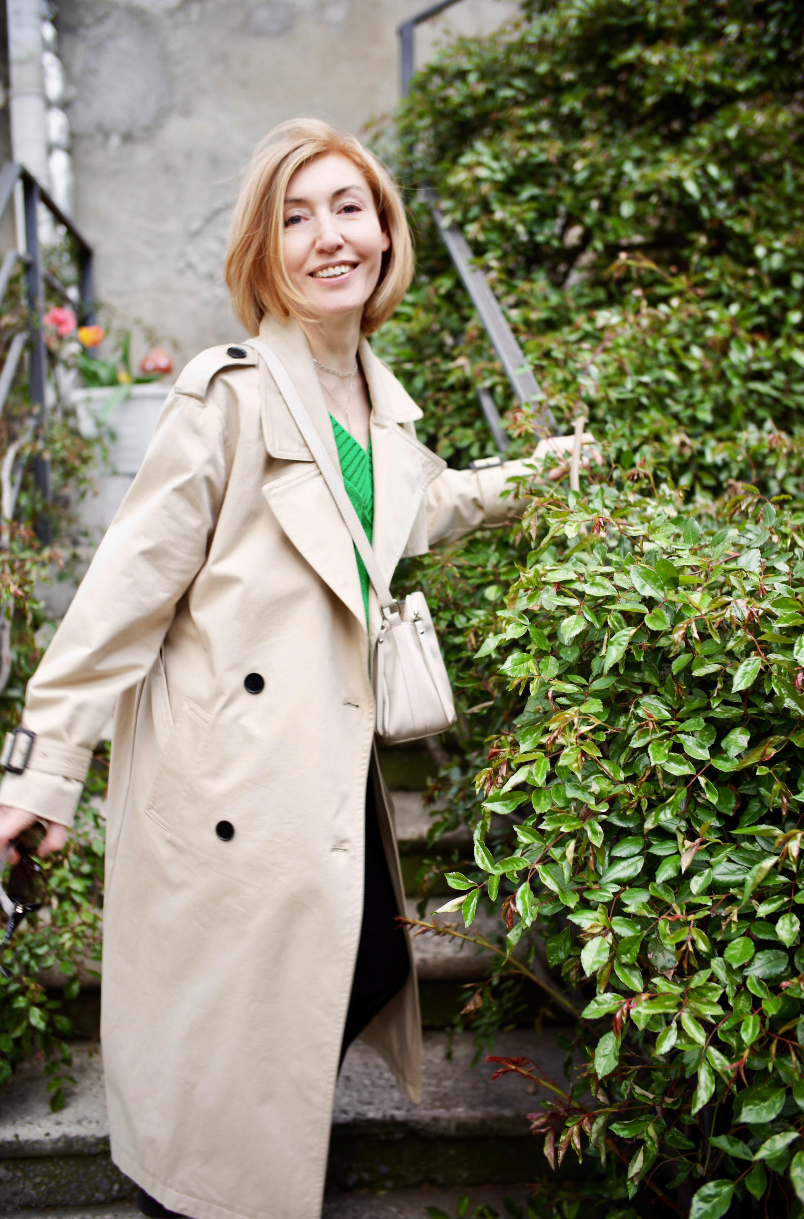 …история о парадных, глицинии, черно-белом кино и Маше. Марковы: фото, видео, кино и книги