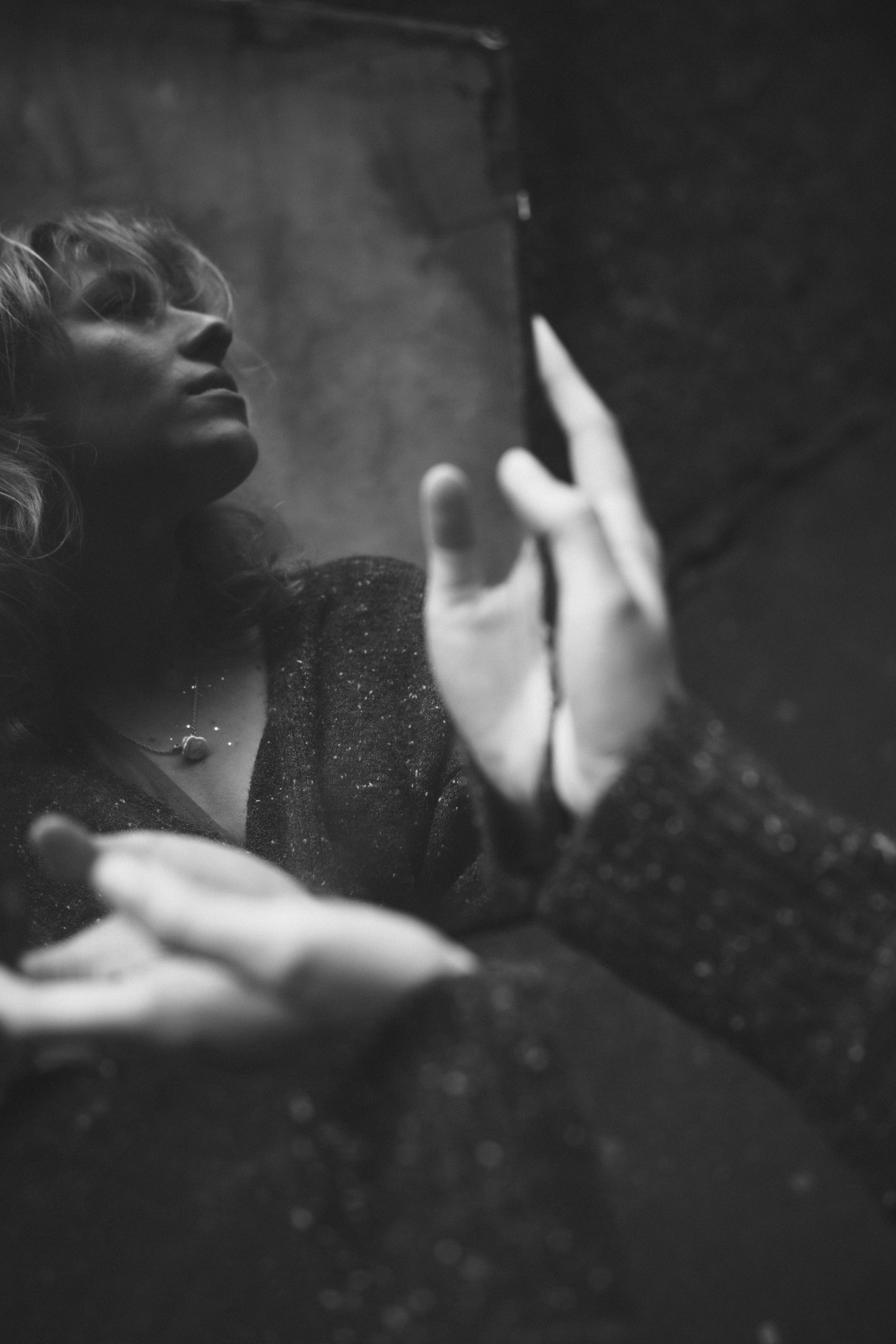 …история об отражениях, хрупкости, красном платье и Кате. Марковы: фото, видео, кино и книги