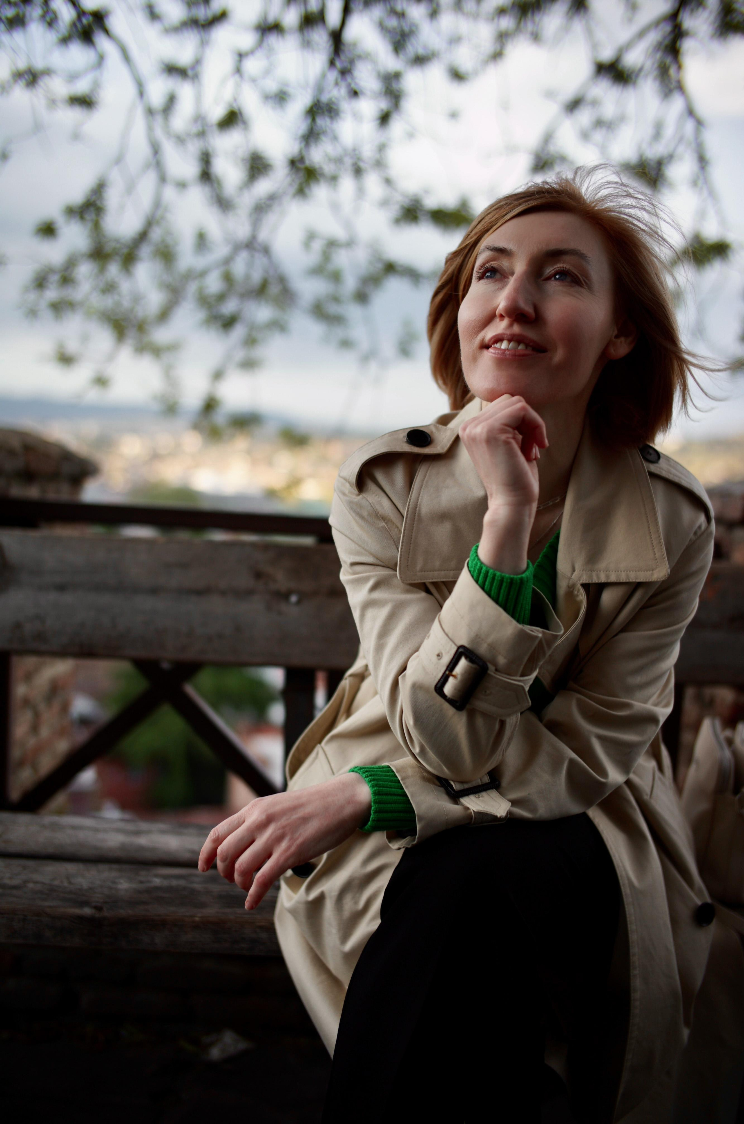 …история о парадных, глицинии, черно-белом кино и Маше. Марковы: фото, видео, кино и книги