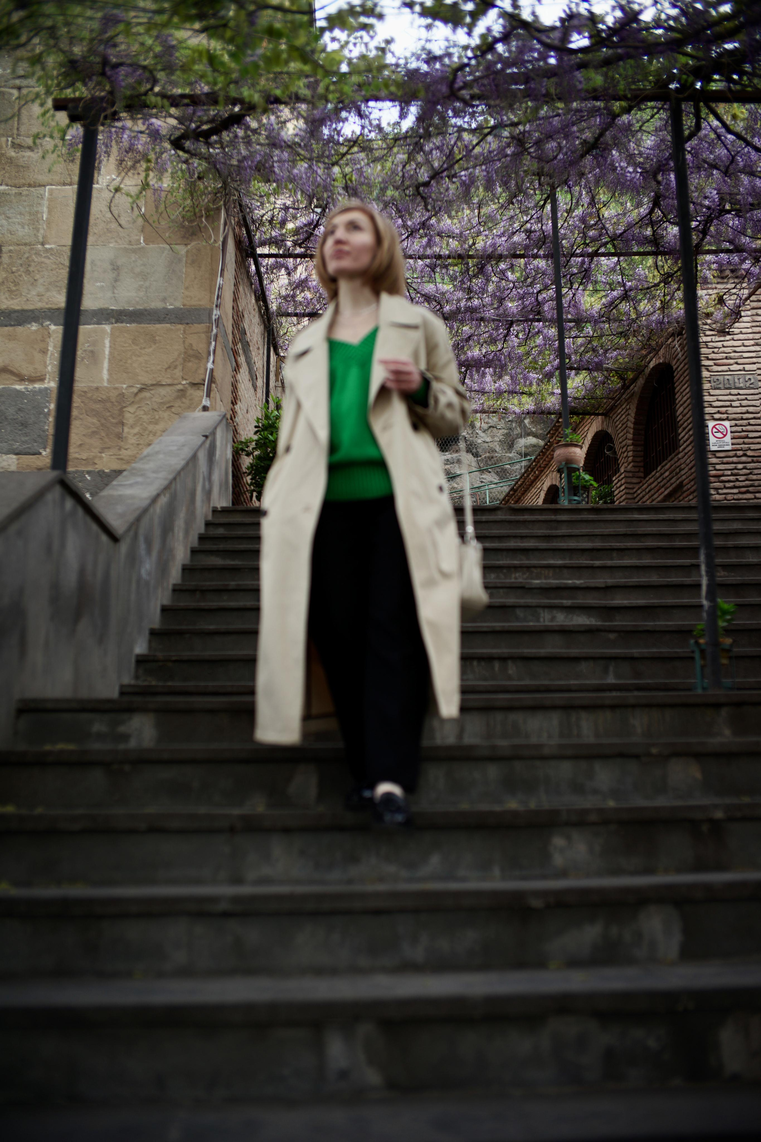 …история о парадных, глицинии, черно-белом кино и Маше. Марковы: фото, видео, кино и книги