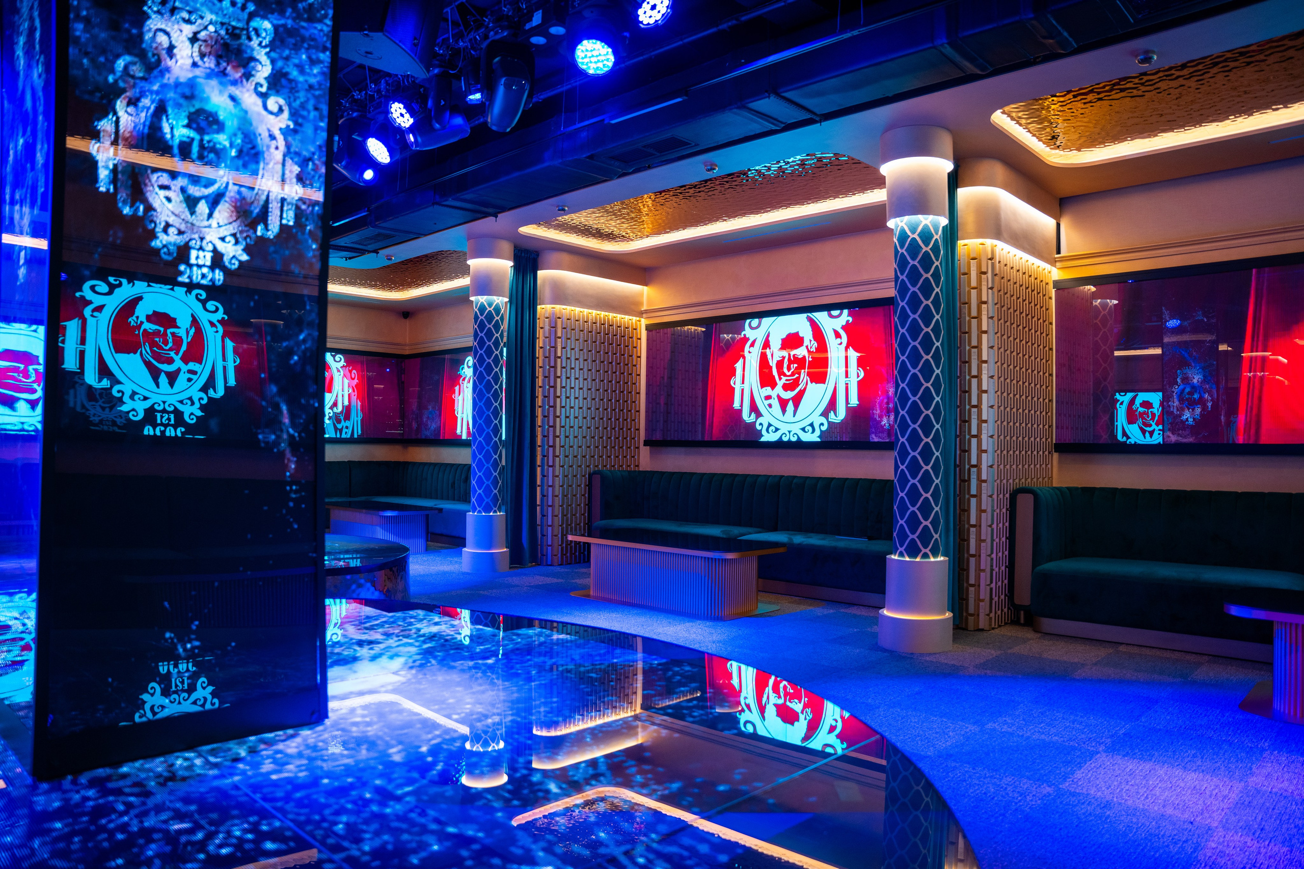 Фотосъемка интерьера стриптиз-клуба Hefner — элитный клуб Краснодара. Интерьерная фотосъемка клуба Hefner в Краснодаре — профессионально. Шедевры для Вас! Фотограф и Видеограф в Краснодаре Пахиев Руслан