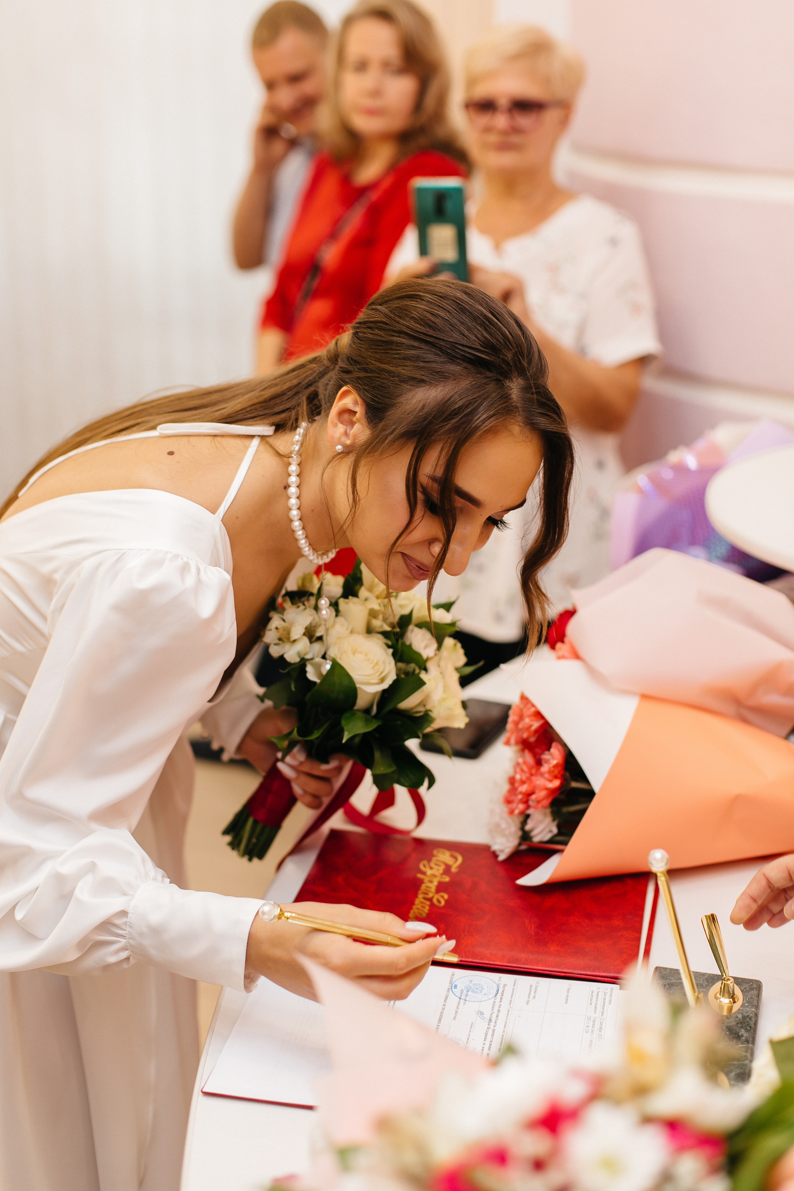 Листья кружились в свадебном вальсе, осень дарила тёплые дни. Душевный фотограф Ваших самых ярких событий Марина Погребняк