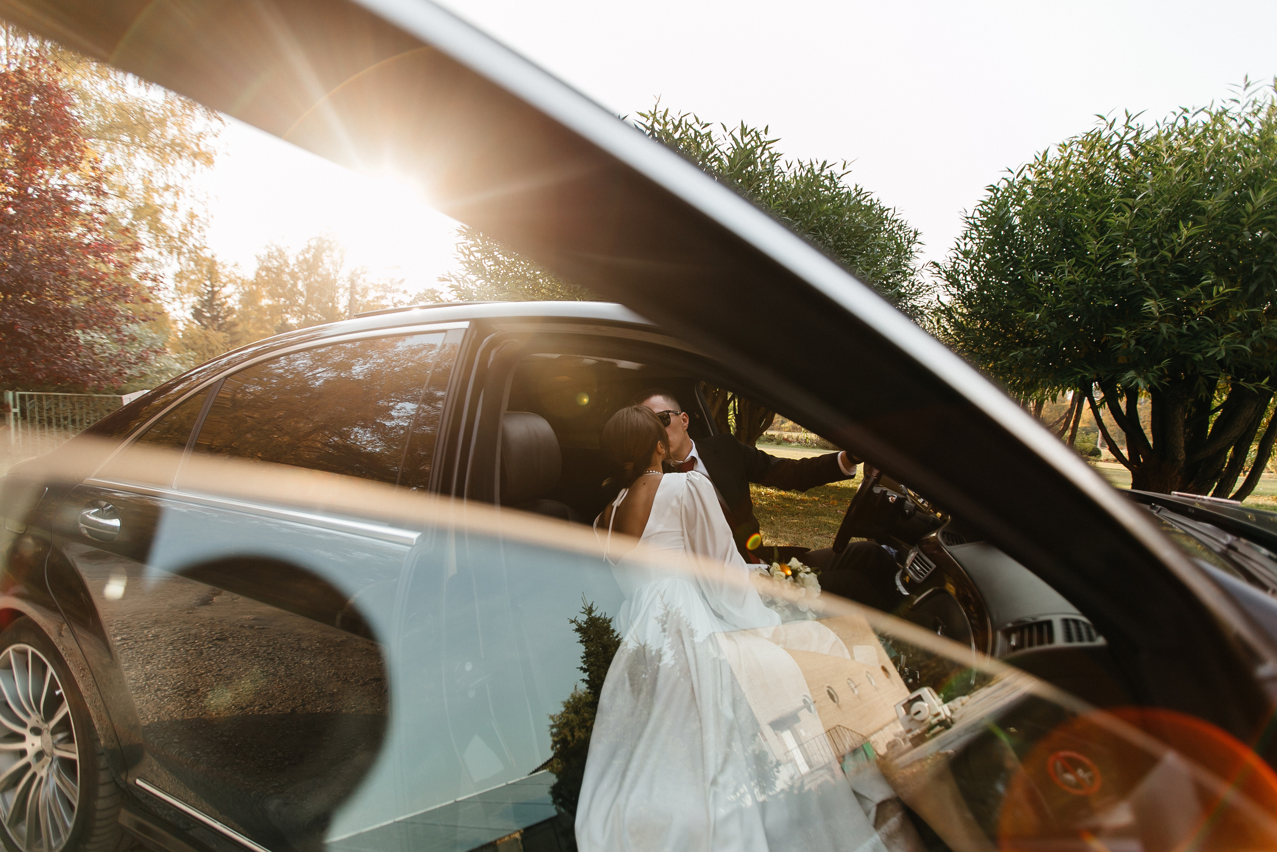 Листья кружились в свадебном вальсе, осень дарила тёплые дни. Душевный фотограф Ваших самых ярких событий Марина Погребняк