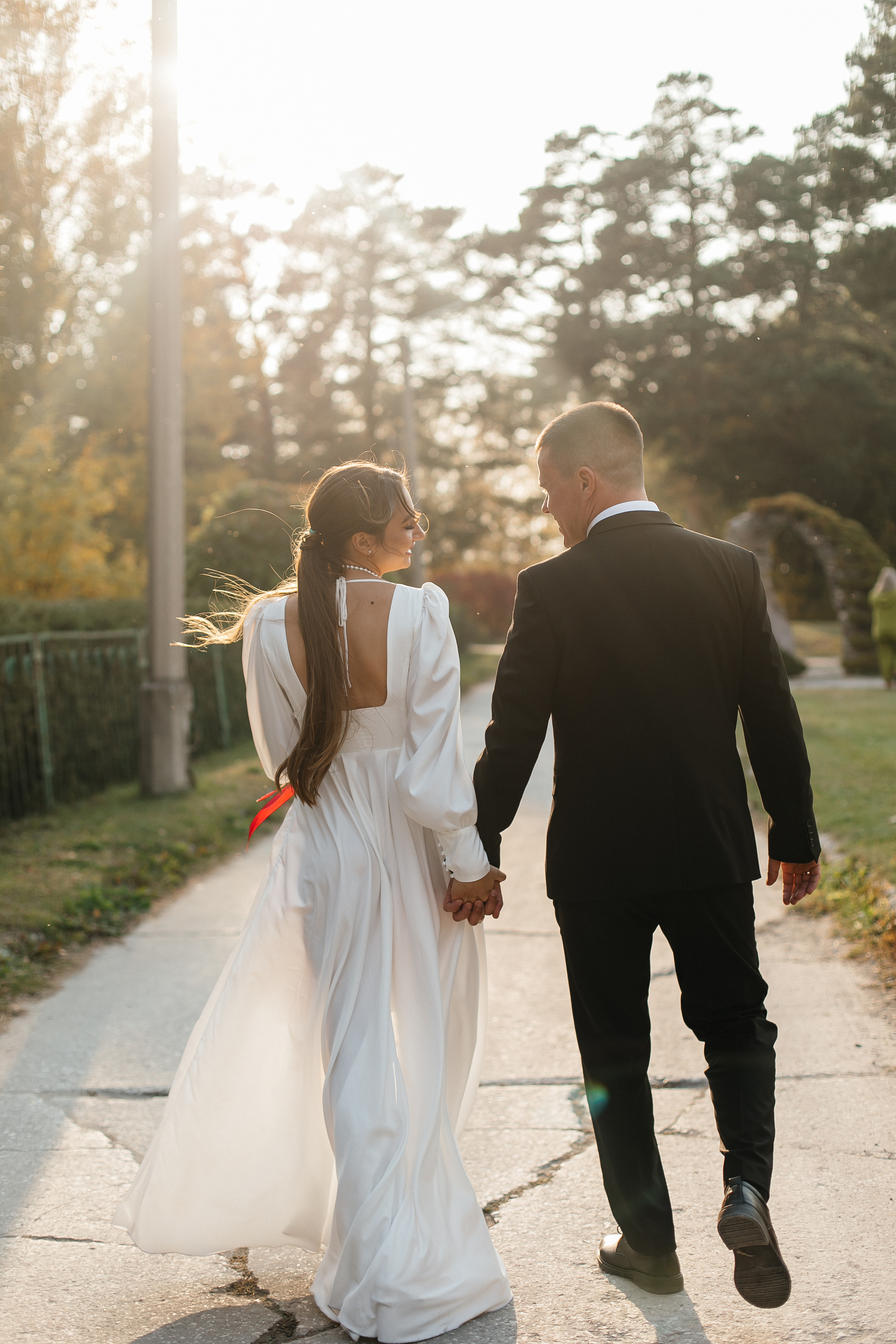 Листья кружились в свадебном вальсе, осень дарила тёплые дни. Душевный фотограф Ваших самых ярких событий Марина Погребняк