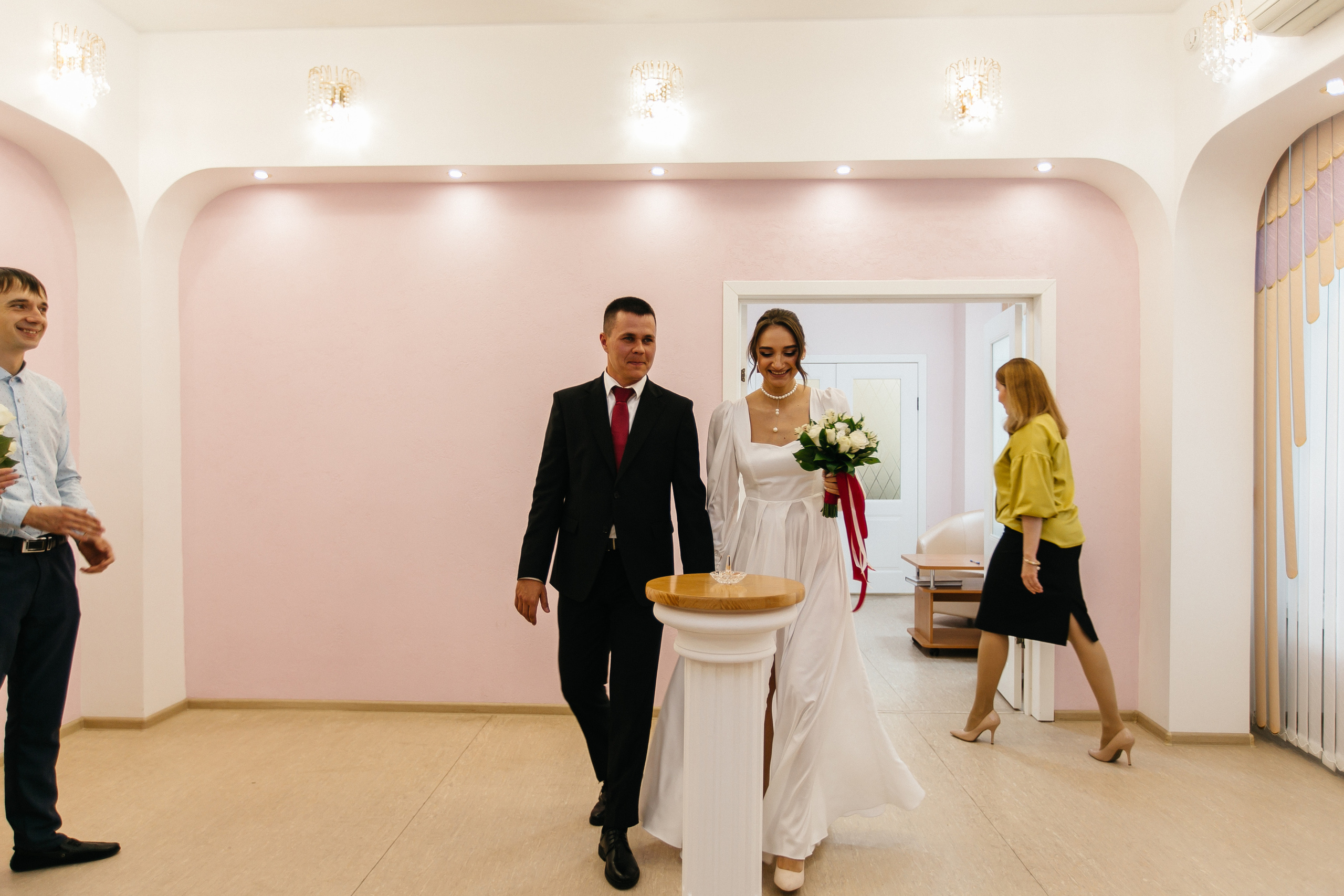 Листья кружились в свадебном вальсе, осень дарила тёплые дни. Душевный фотограф Ваших самых ярких событий Марина Погребняк