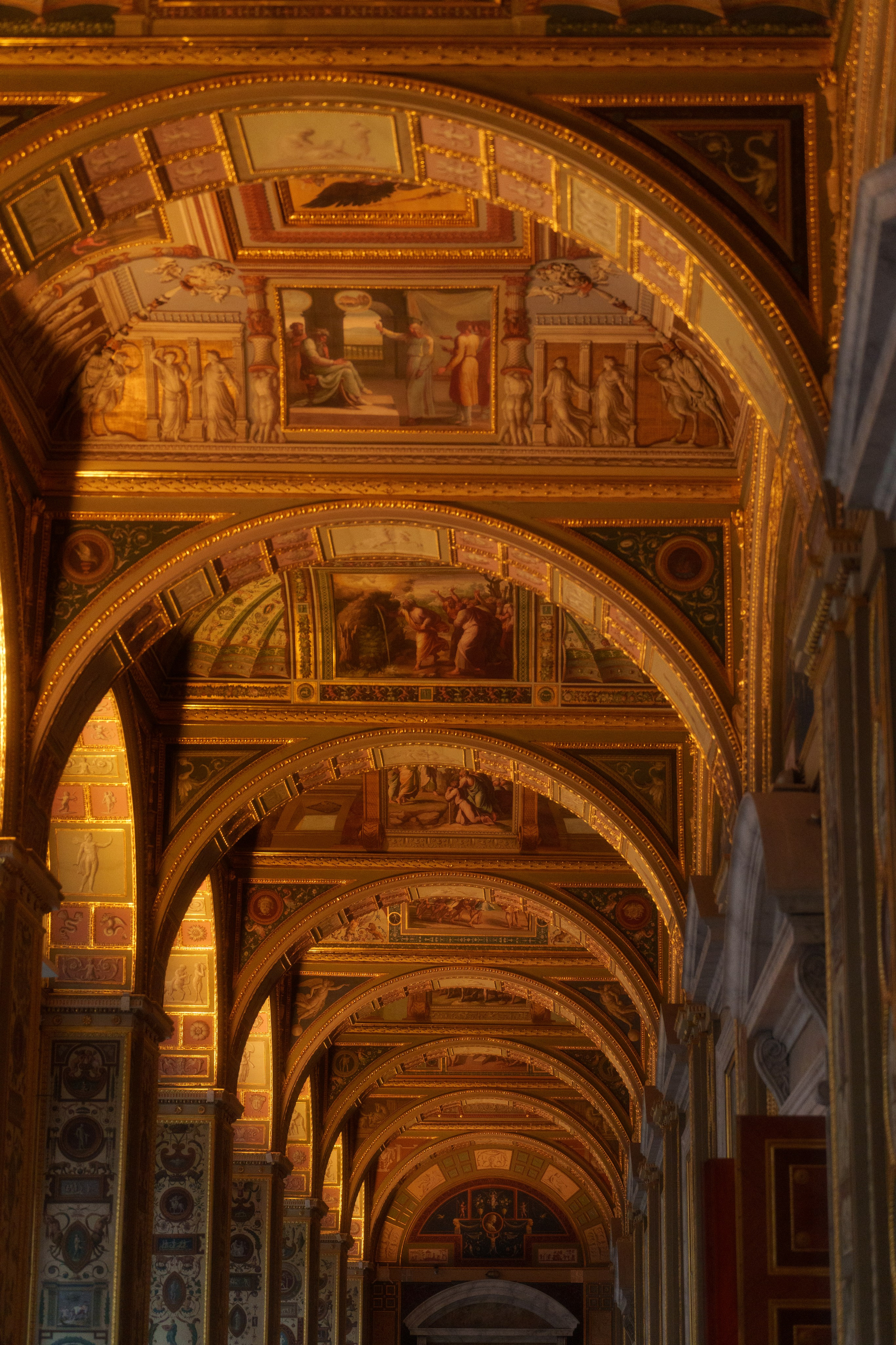 Фотосессия в Эрмитаже упрекрасно передаст Ваш стиль свадьбы!