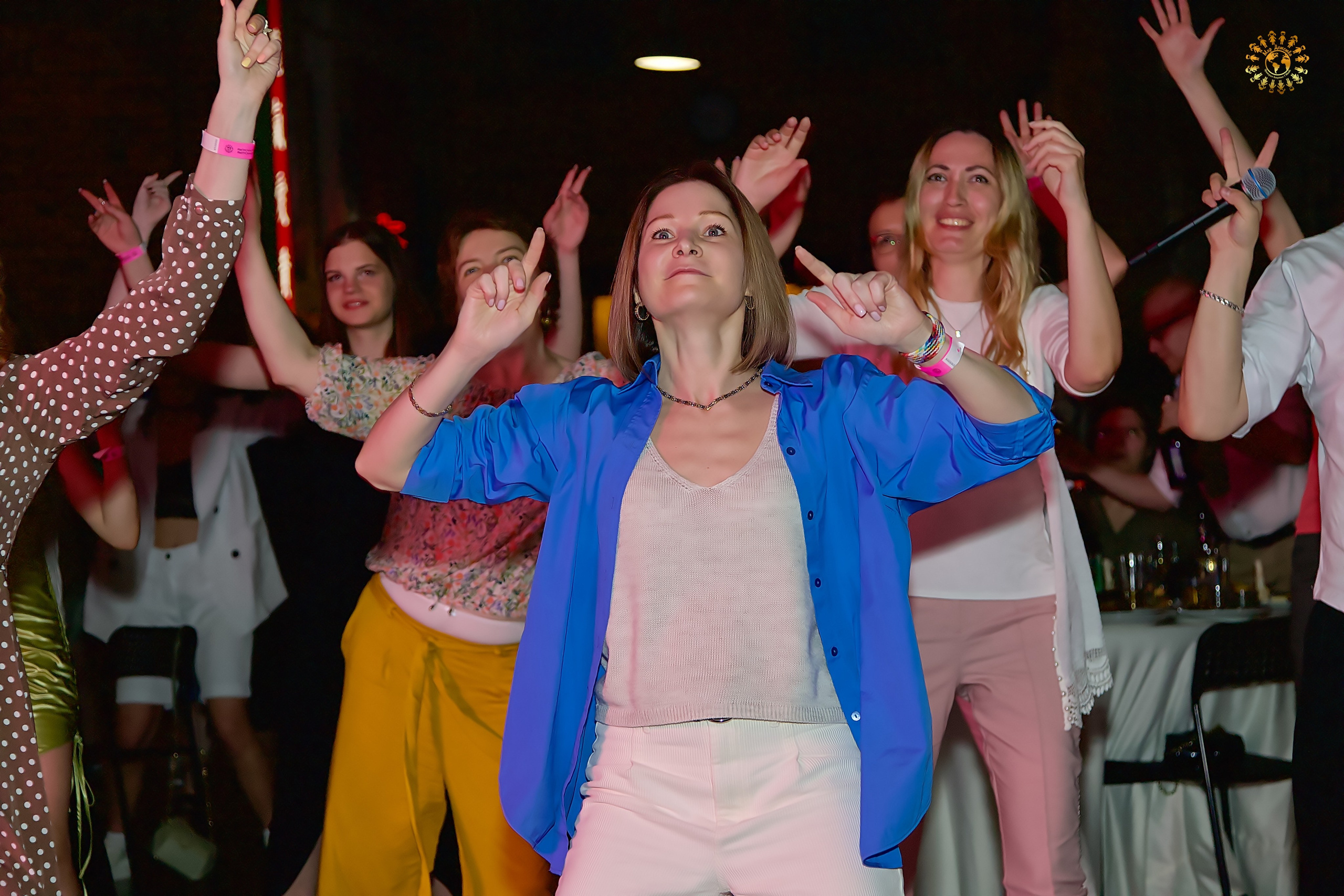 Выпускной 2023 (9-й класс, школа № 46). Loft Urban. Москва. Репортажная съемка в Москве и области. Анималистика