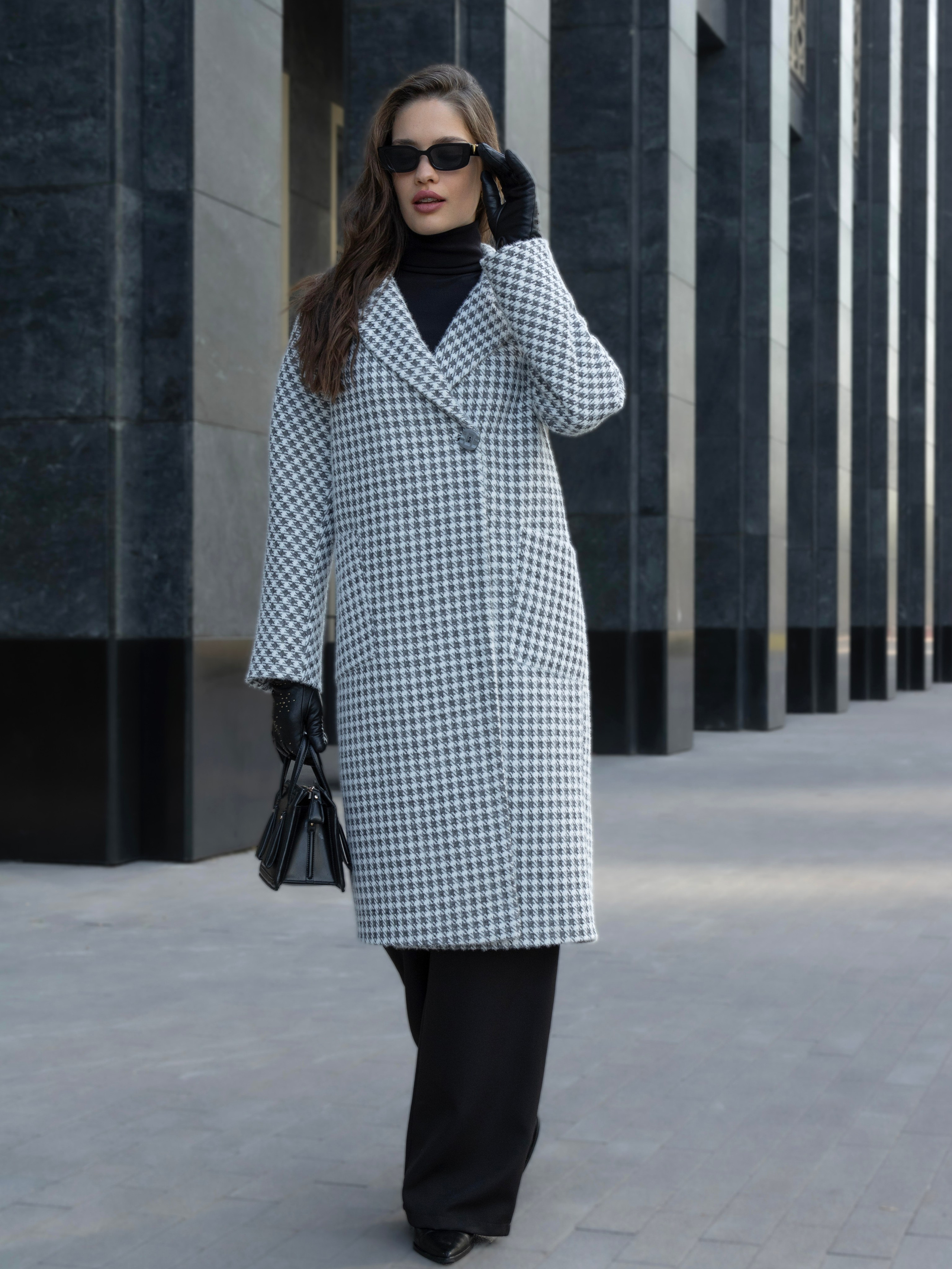 Пальто. Фотостудия для Wildberries Ozon