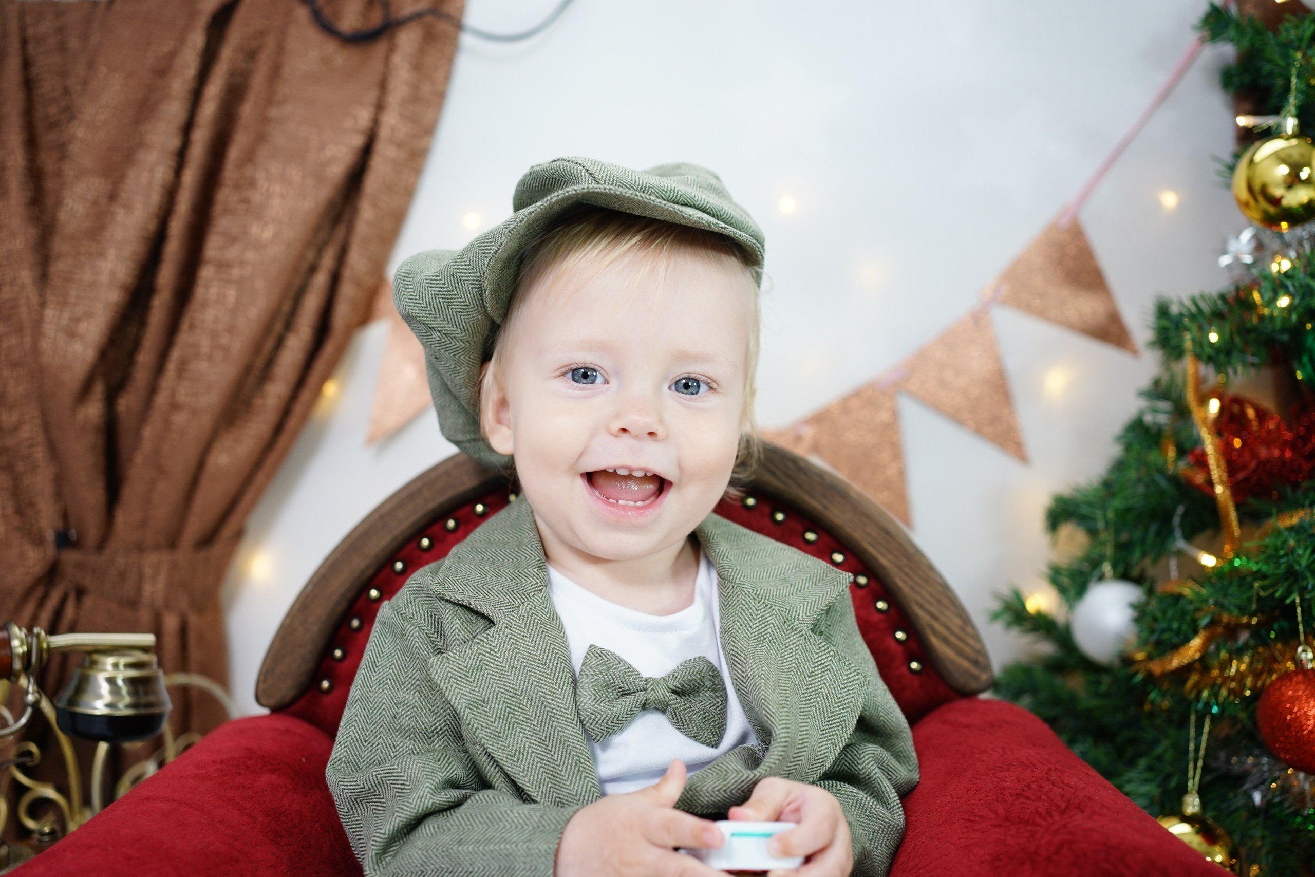 Бордовая зона. Детская Фотостудия ГОДОВАСИКИ в Санкт-Петербурге фотосесия на годик