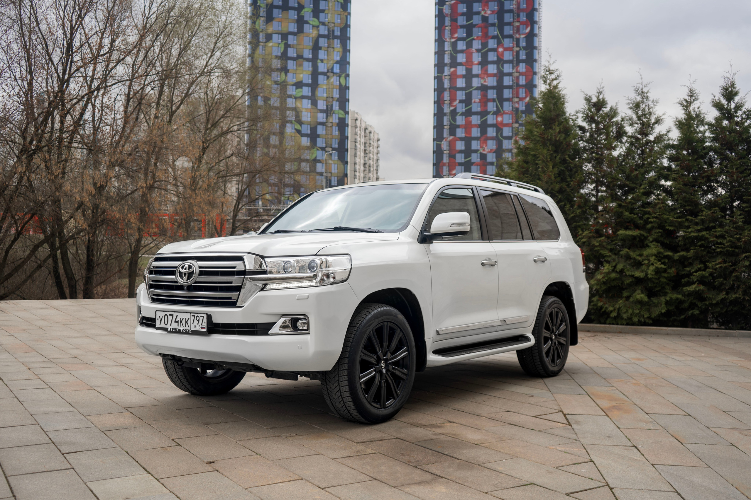 Toyota Land Cruzer 200