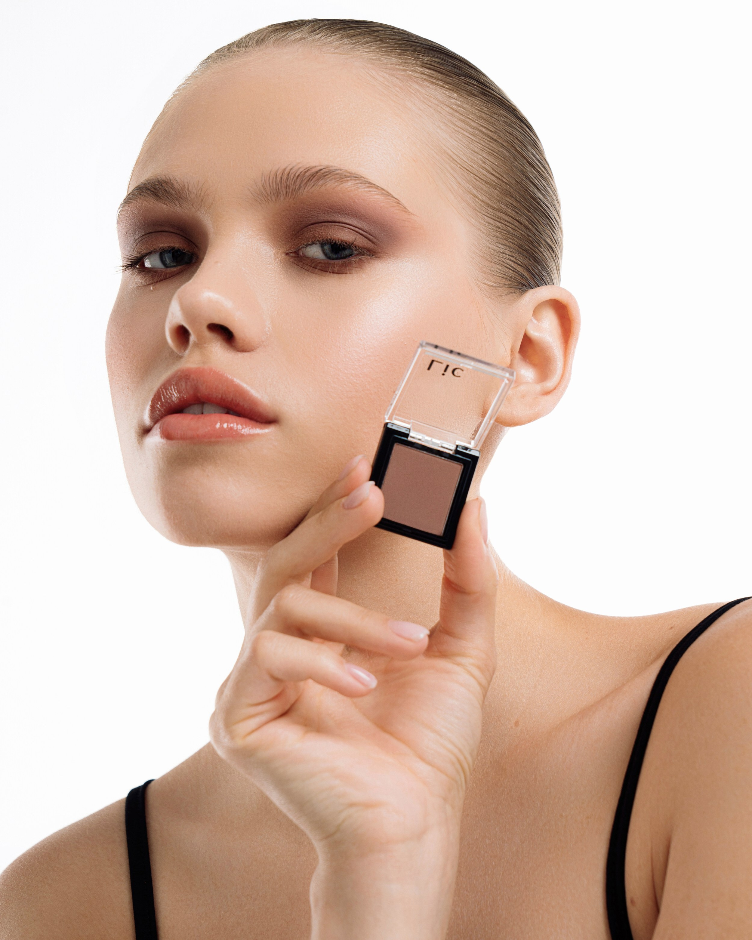 Lic Eye shadow. Fashion фотограф и Арт директор. Санкт-Петербург и Москва