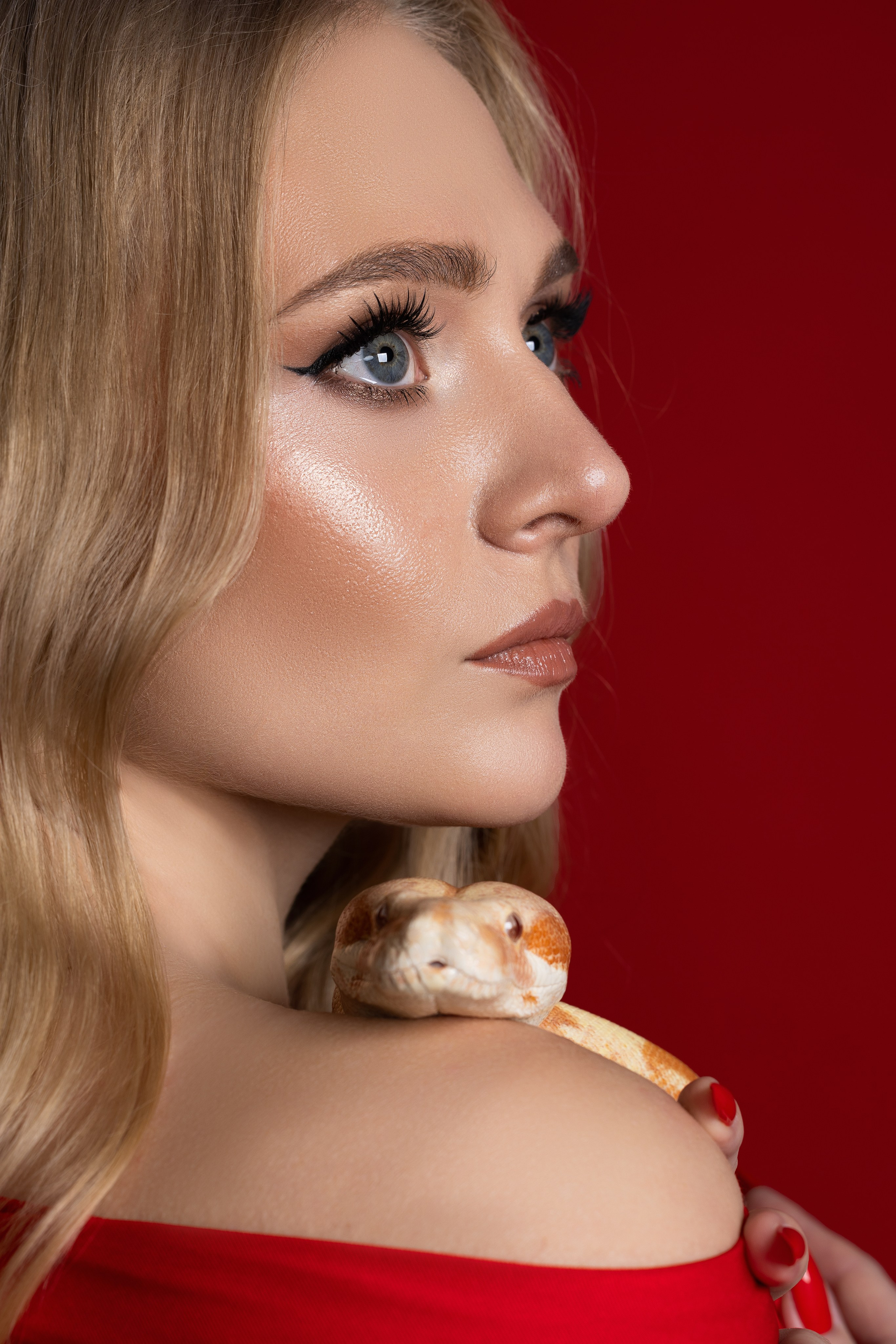 Женский портрет в студии. Фотограф Минск