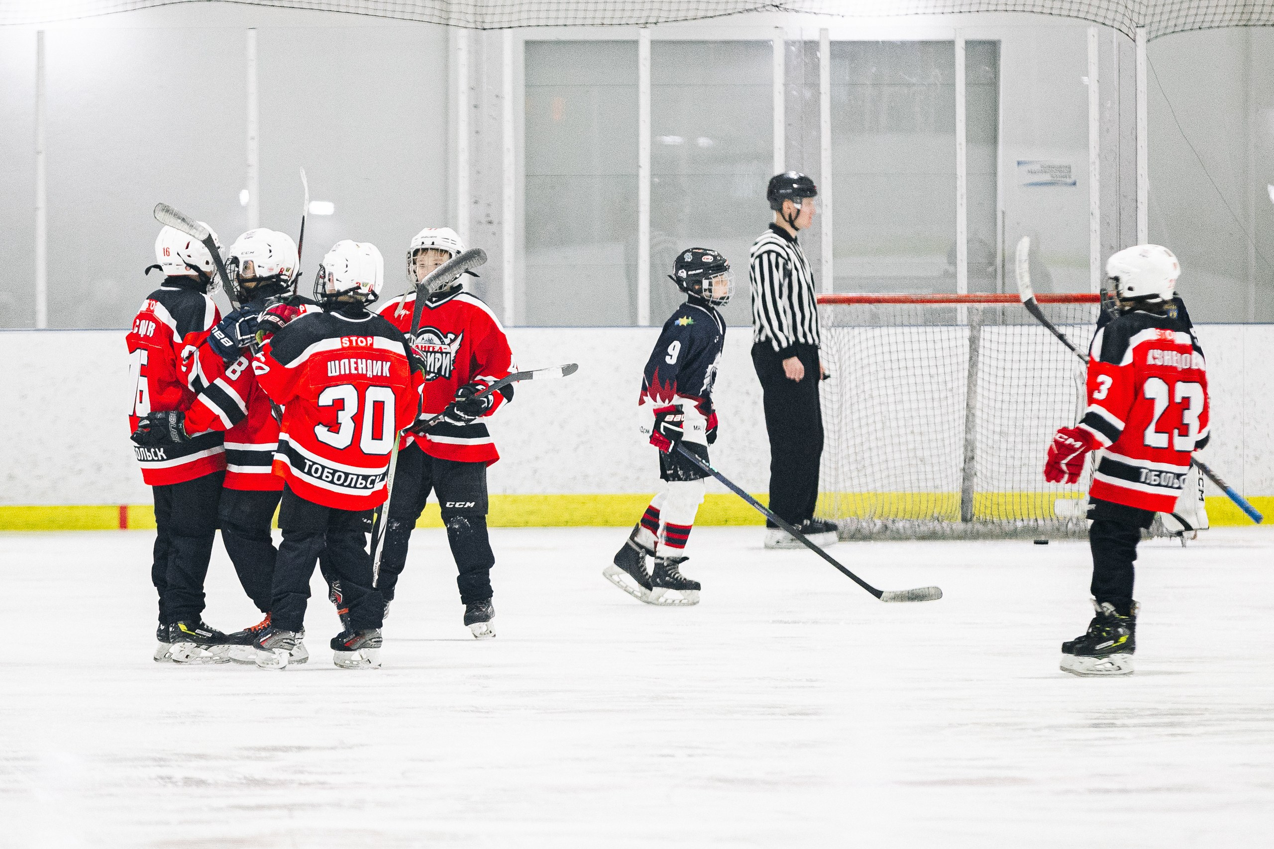 Первенство Тюмени по хоккею. MIG — студия спортивной фотографии Михаила Голянского