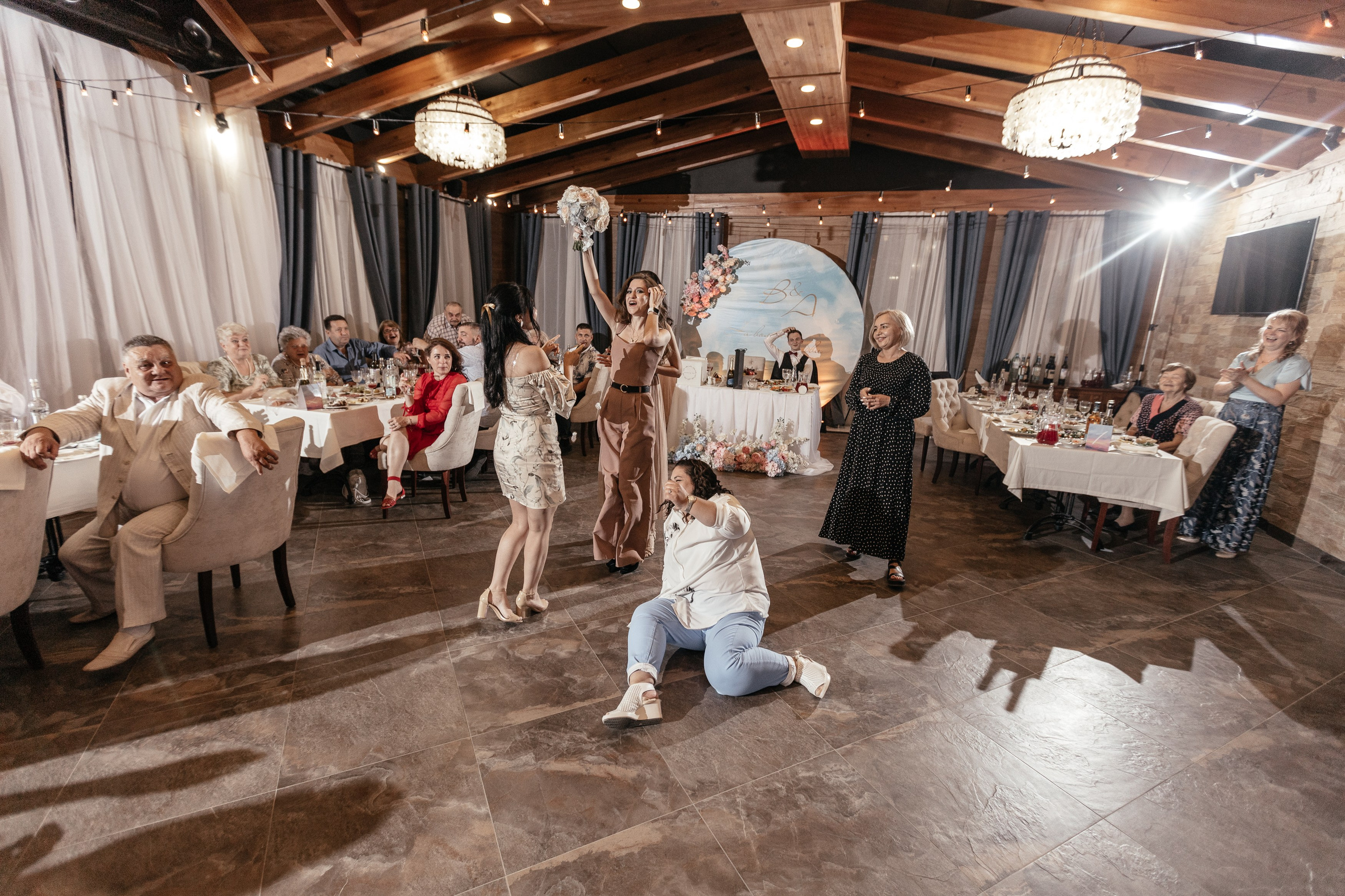 Свадебный фотограф Уфа — Руслан ГабдлисламовЖивые эмоции, красивые кадры, воспоминания на всю жизнь.Работаю по всей Республике Башкортоста. Свадебный фотограф Уфа Руслан Габдлисламов