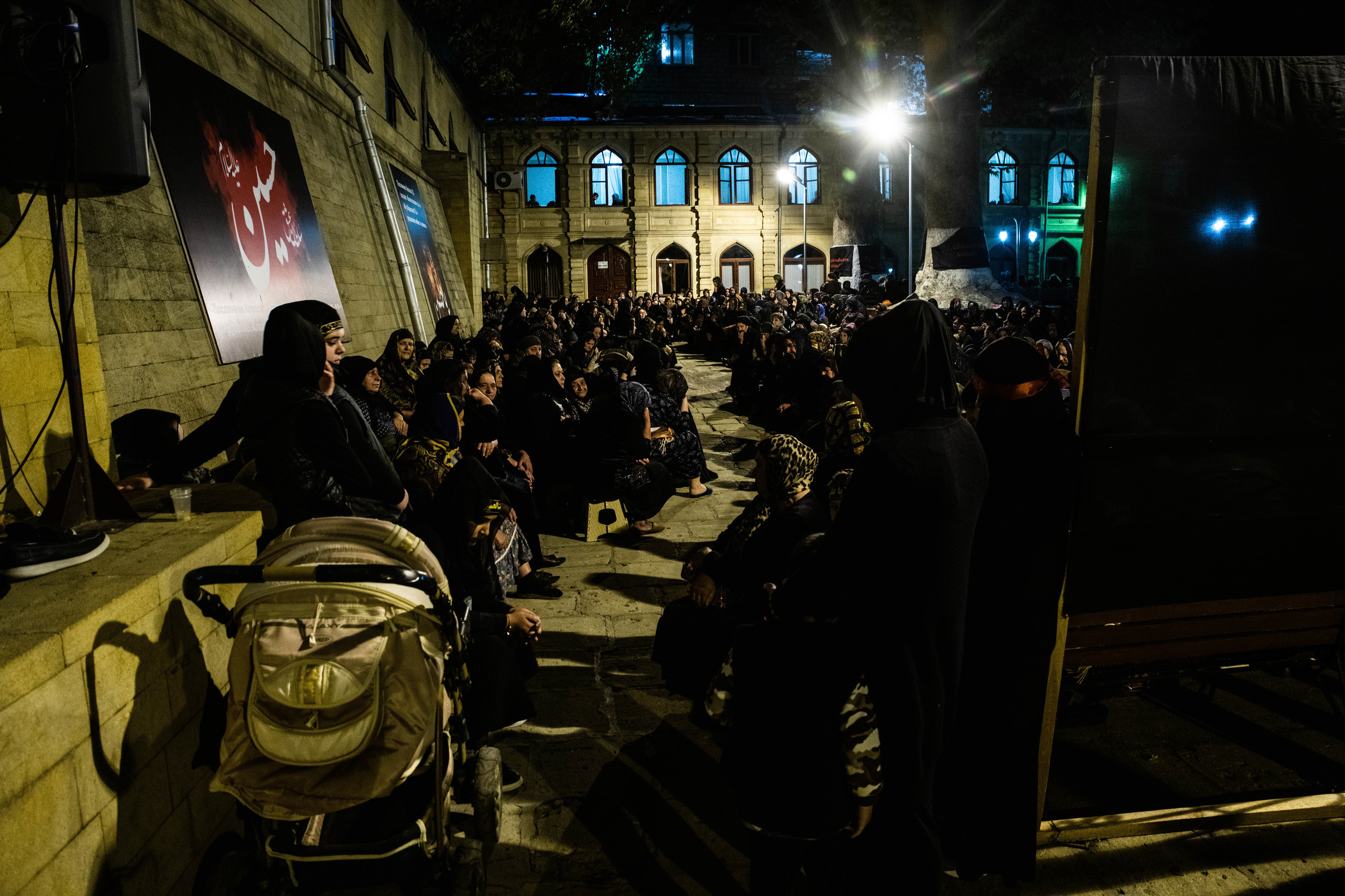 Ашура. Журналист, фотограф и кинодокументалист Владимир Севриновский