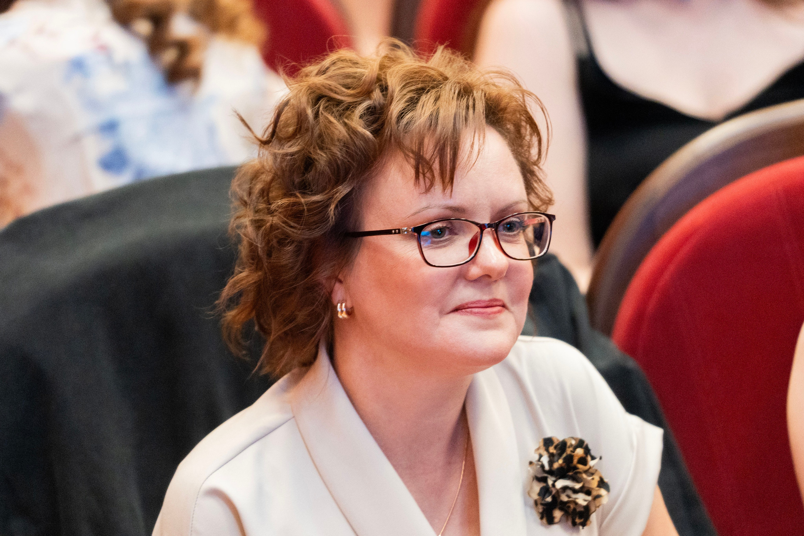 Выдача аттестатов 9 классы. Фотограф Юлия Попова