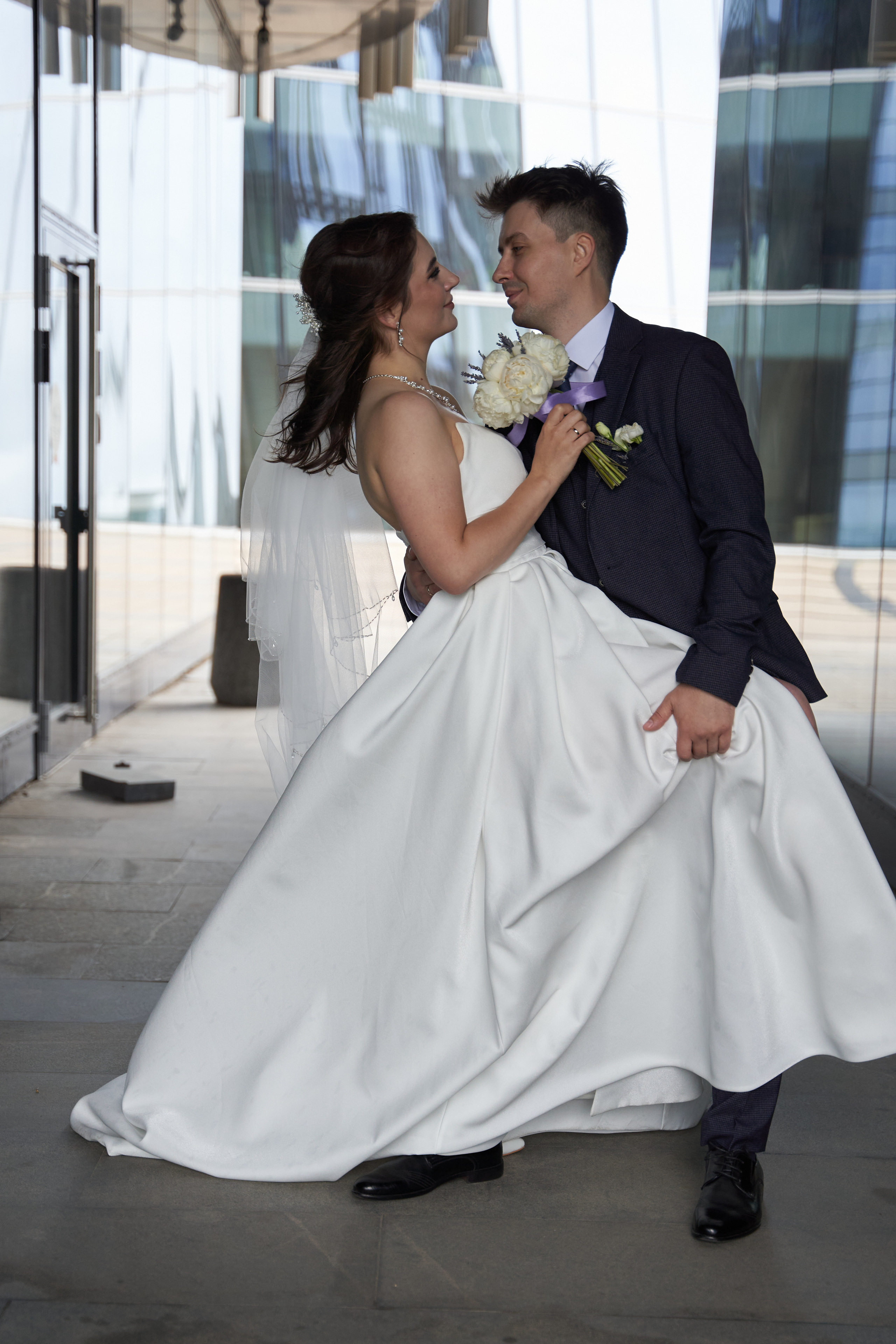 Свадебная фотосессия у Санкт-Петербург Плаза. Свадебный и Репортажный фотограф в Санкт-Петербурге Дмитрий Бирцев