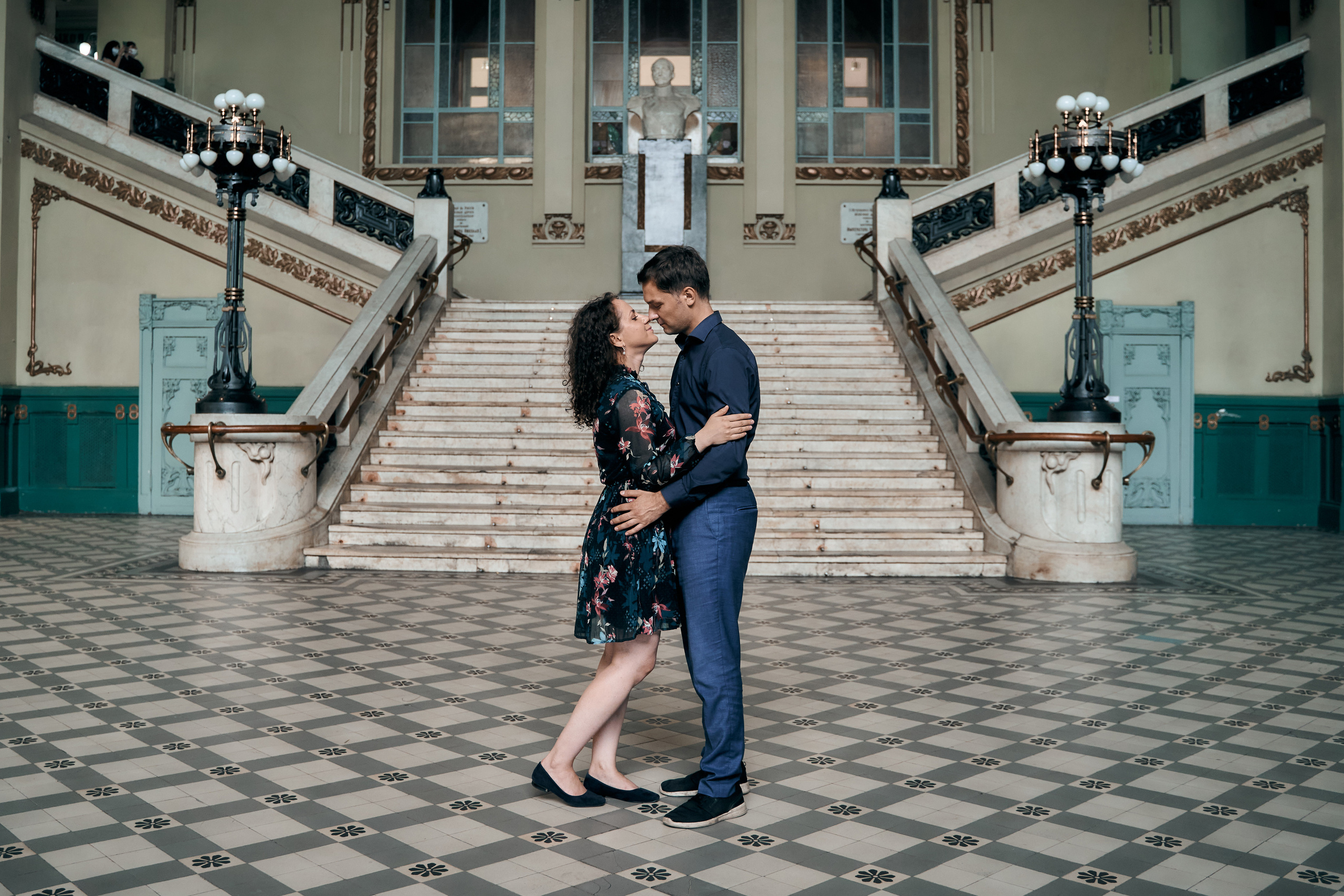 Фотосессия для двоих на Витебском вокзале. Свадебный и Репортажный фотограф в Санкт-Петербурге Дмитрий Бирцев