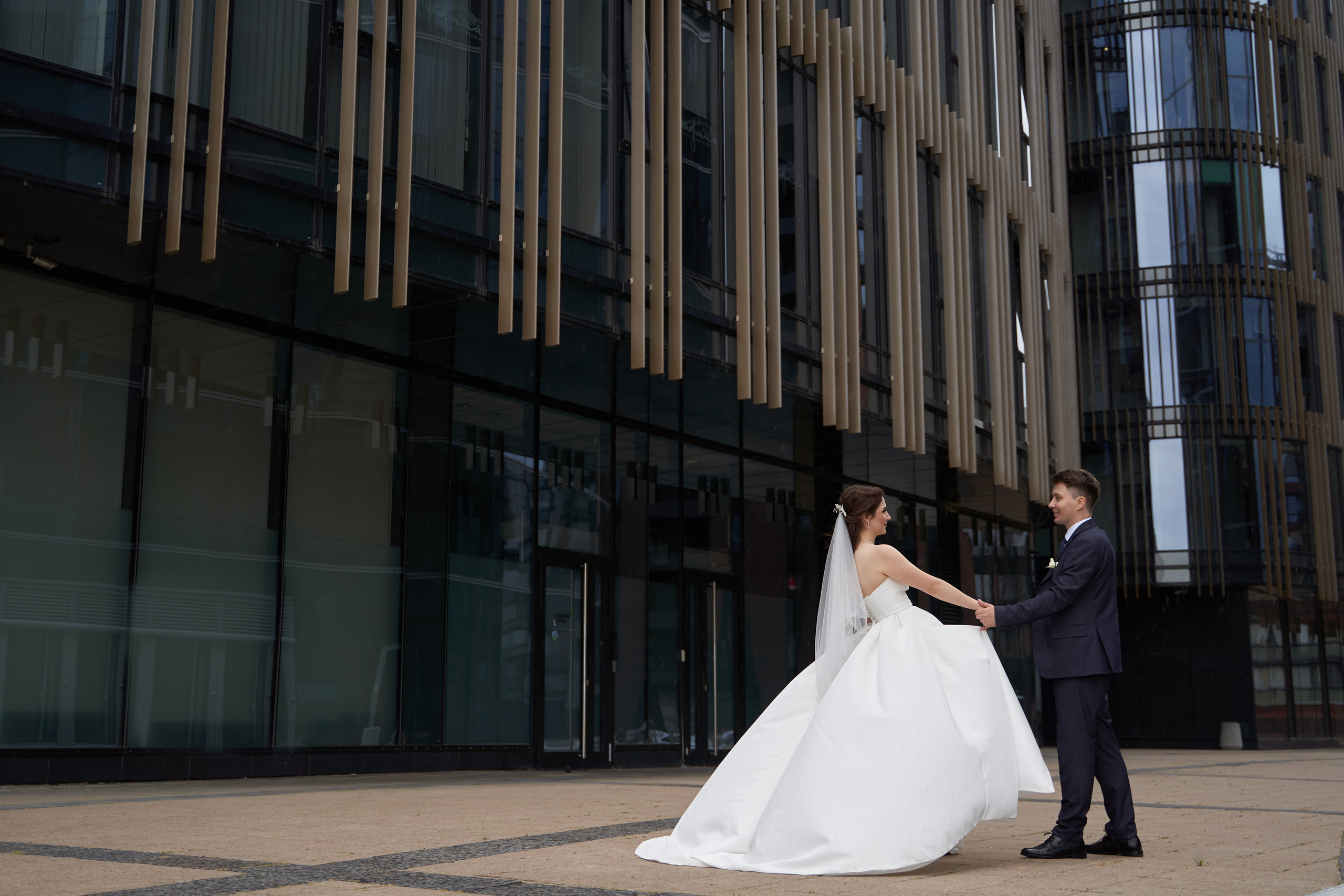 Свадебная фотосессия у Санкт-Петербург Плаза. Свадебный и Репортажный фотограф в Санкт-Петербурге Дмитрий Бирцев