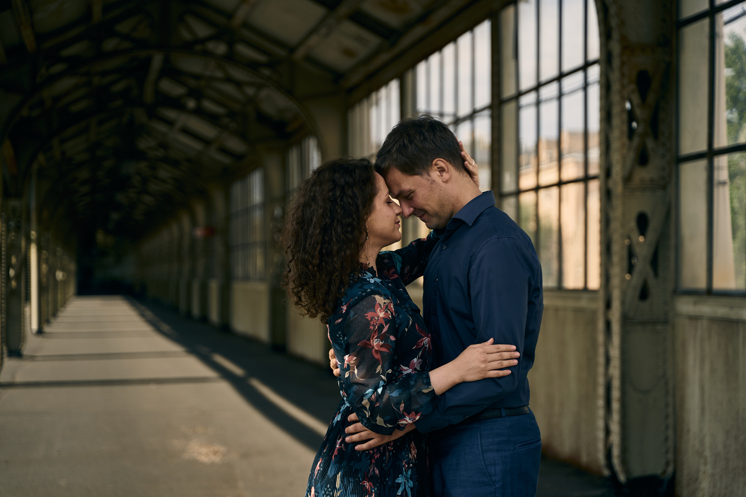 Фотосессия для двоих на Витебском вокзале. Свадебный и Репортажный фотограф в Санкт-Петербурге Дмитрий Бирцев