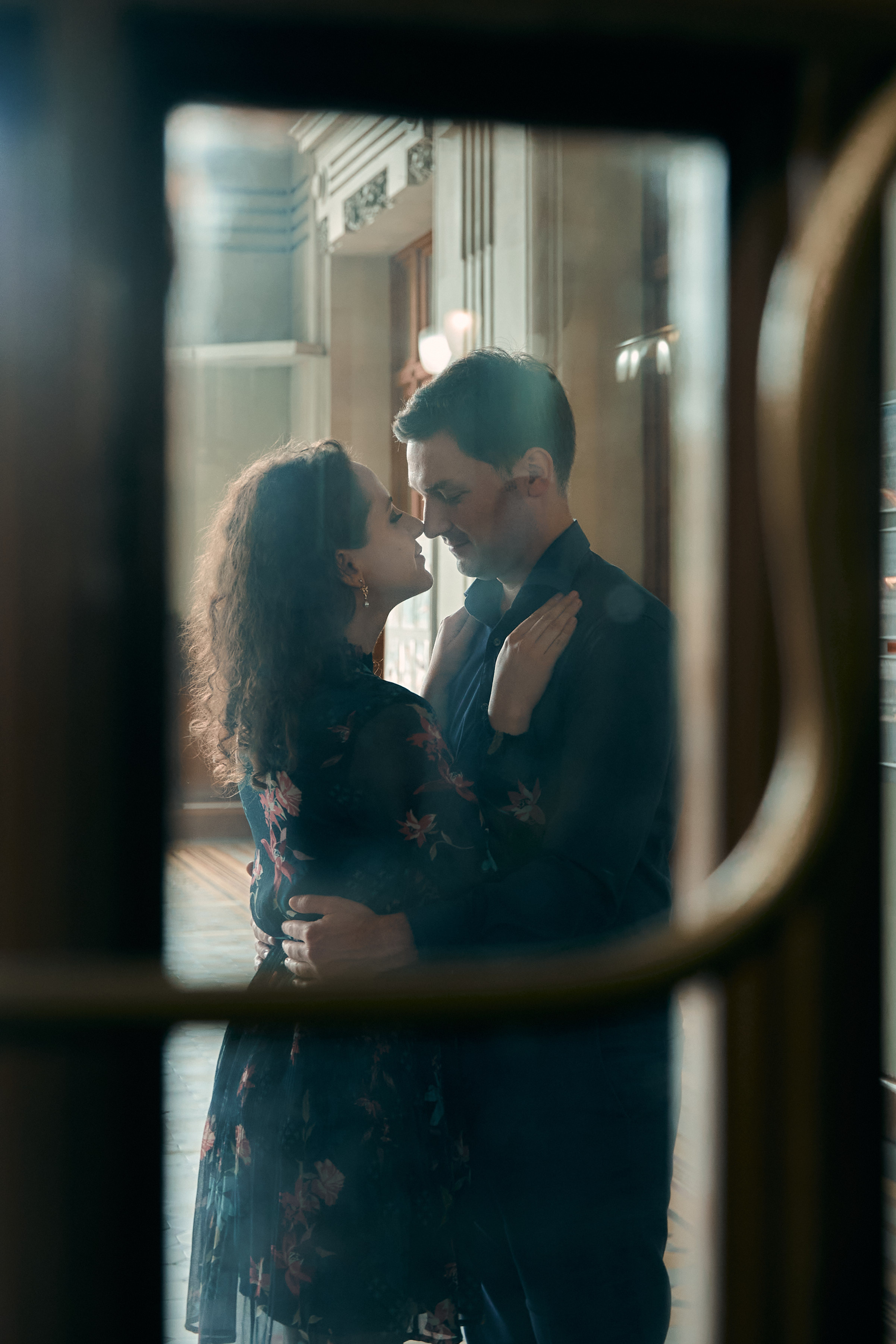 Фотосессия для двоих на Витебском вокзале. Свадебный и Репортажный фотограф в Санкт-Петербурге Дмитрий Бирцев