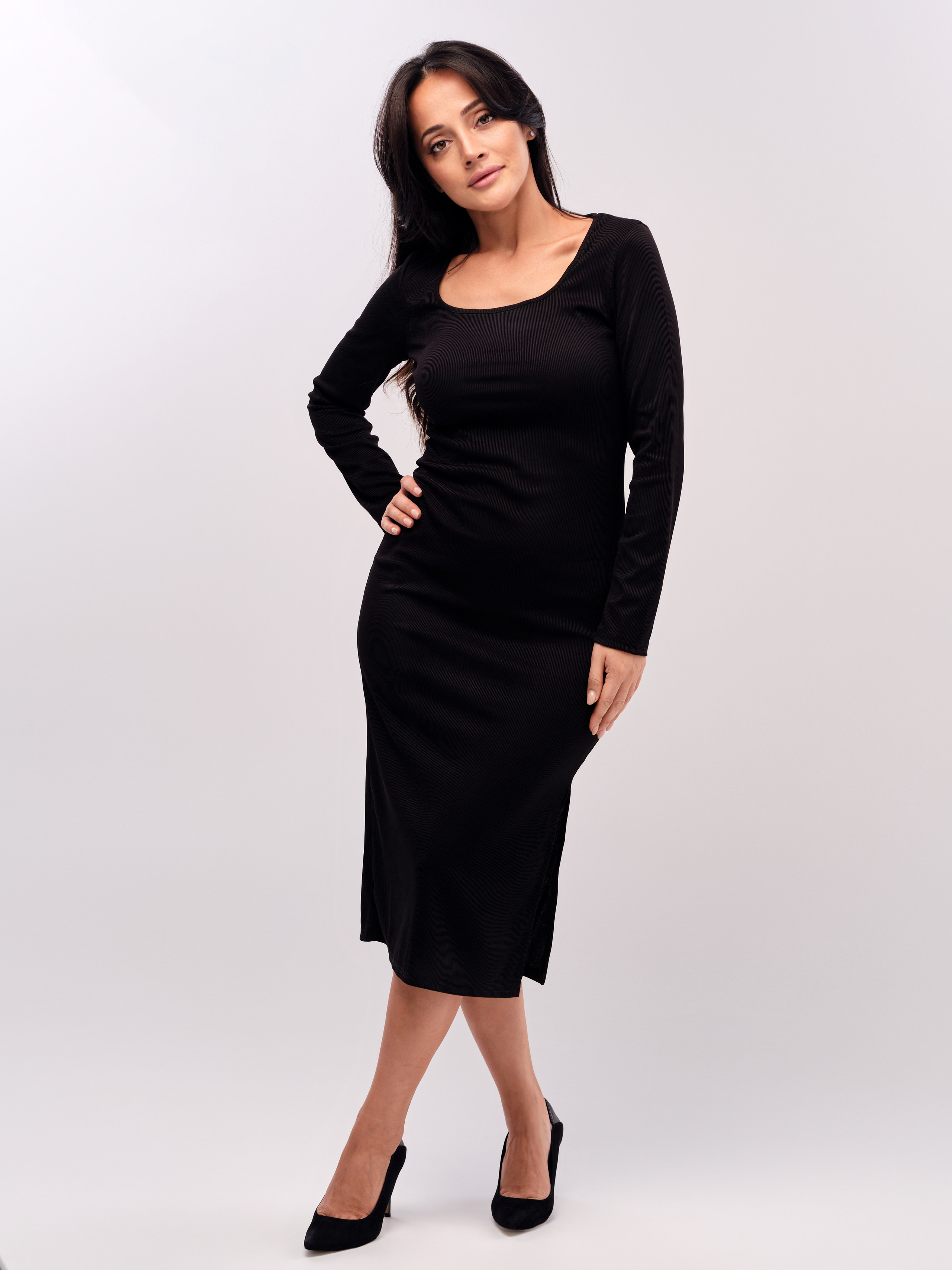 Платье для Wildberries. Коммерческий, репортажный фотограф в Москве Лейла Мару