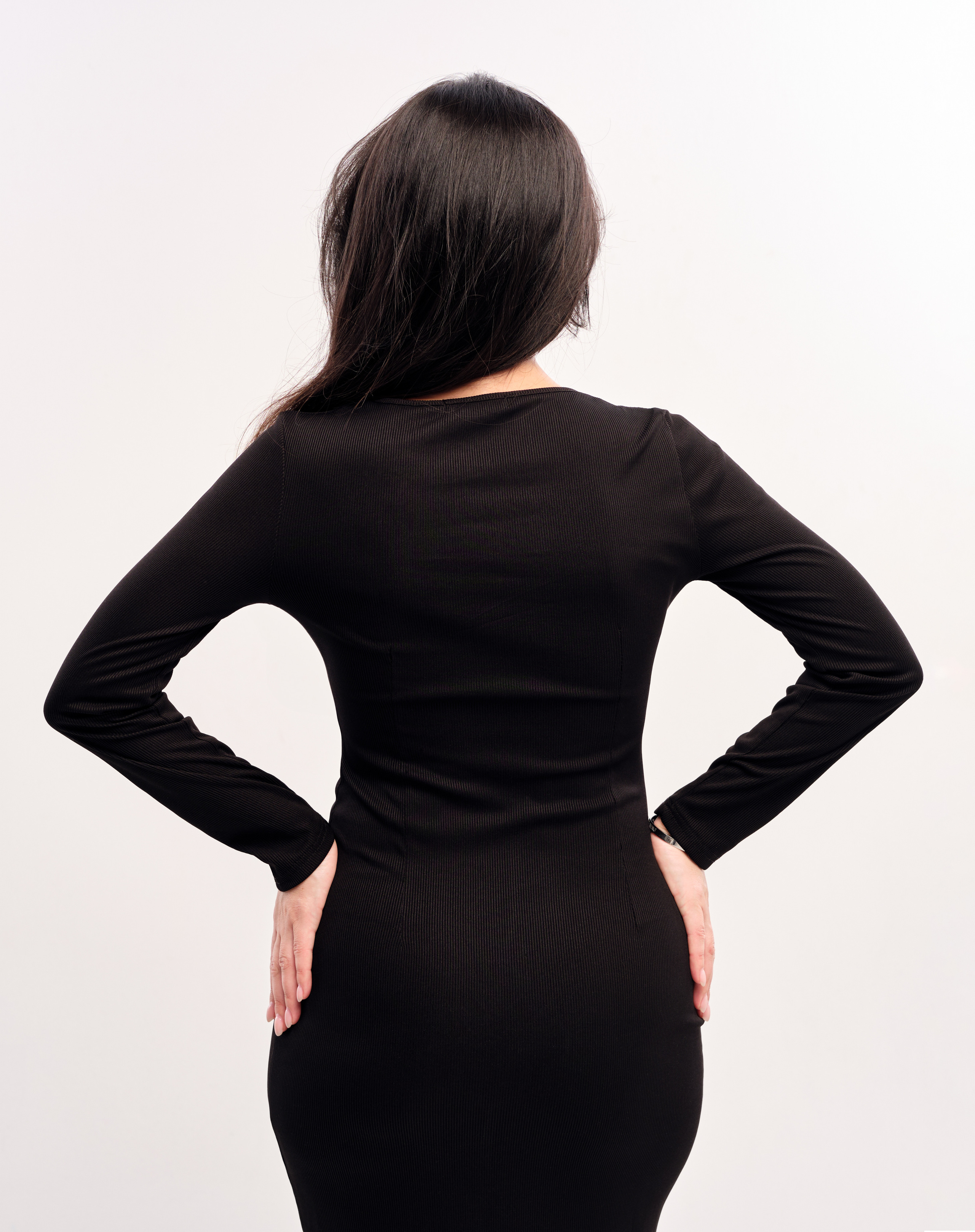 Платье для Wildberries. Коммерческий, репортажный фотограф в Москве Лейла Мару