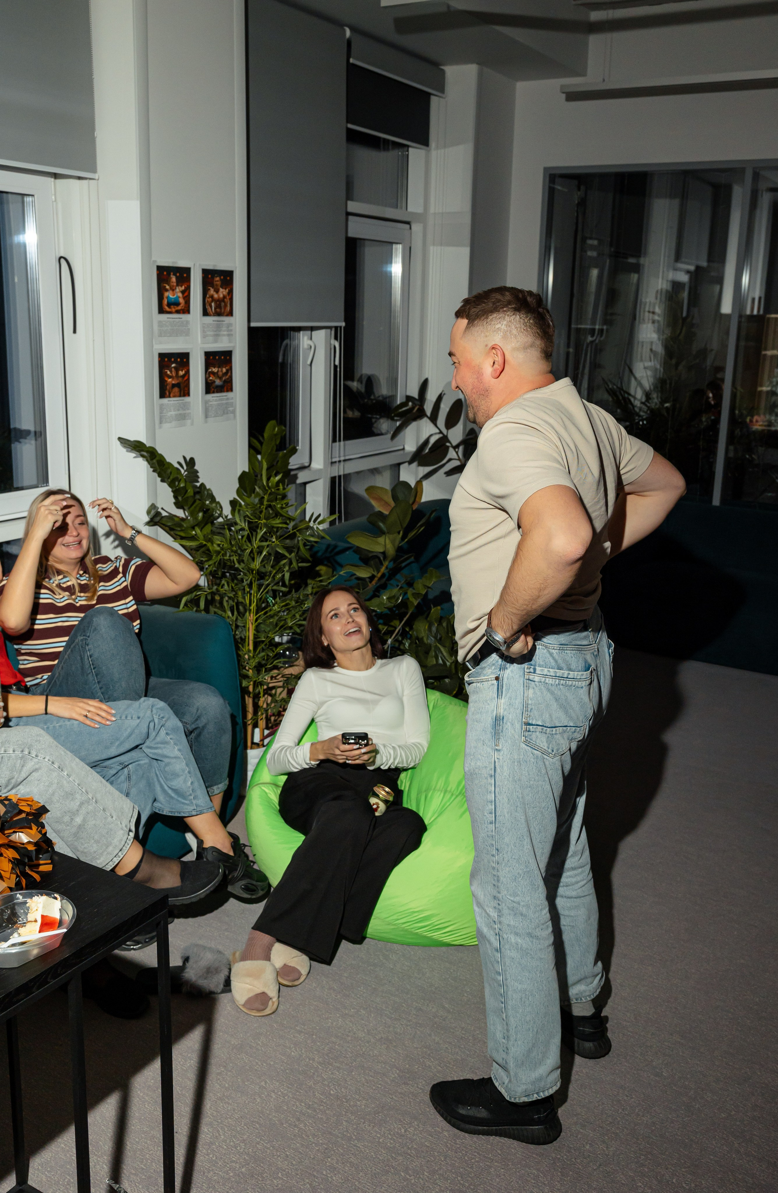 Дубль гис (офисная туса). Фотограф Вячеслав Фарунин