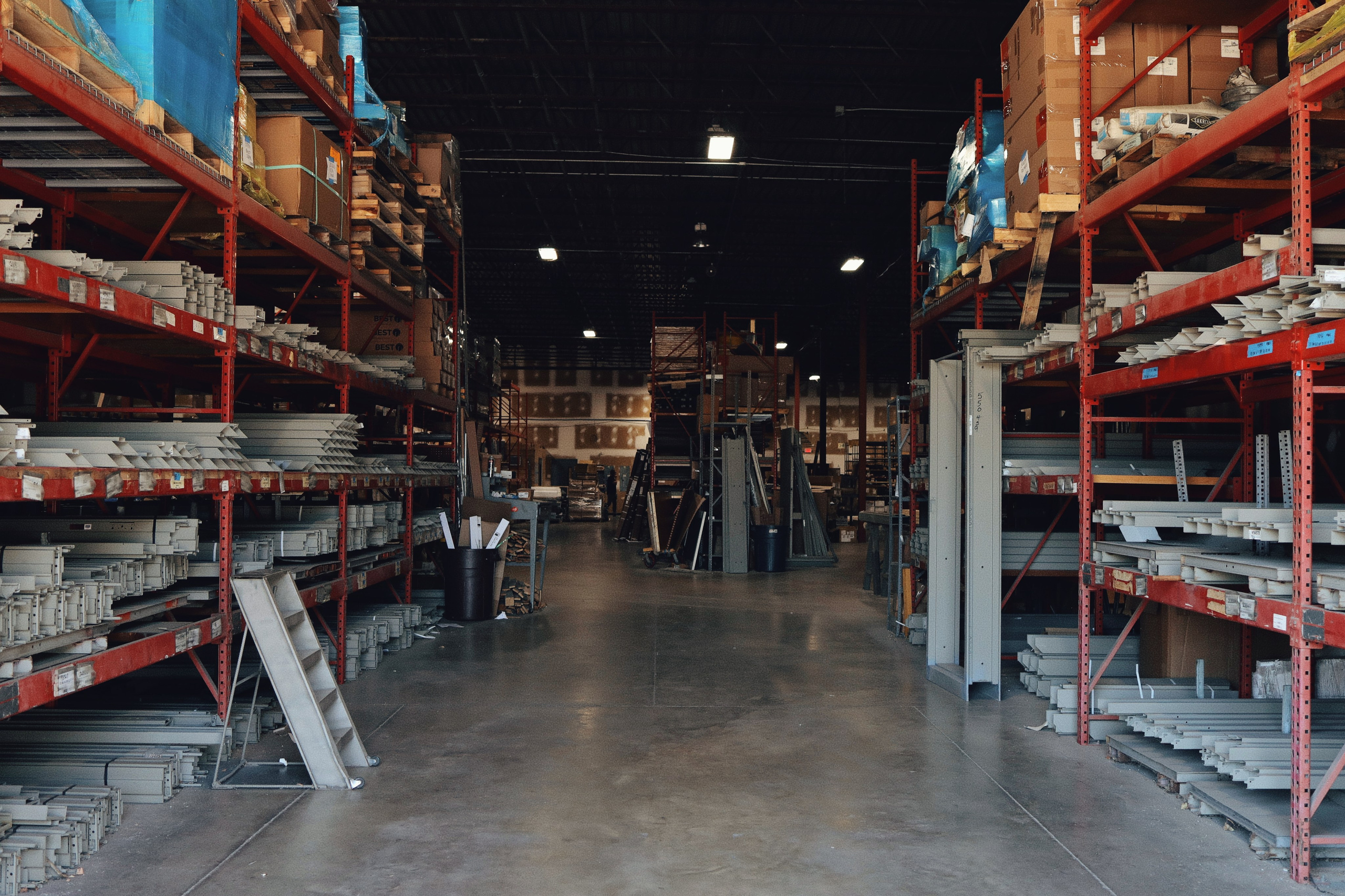 Schiller Hardware | Louisville, Kentucky. POLINA MÔMOT