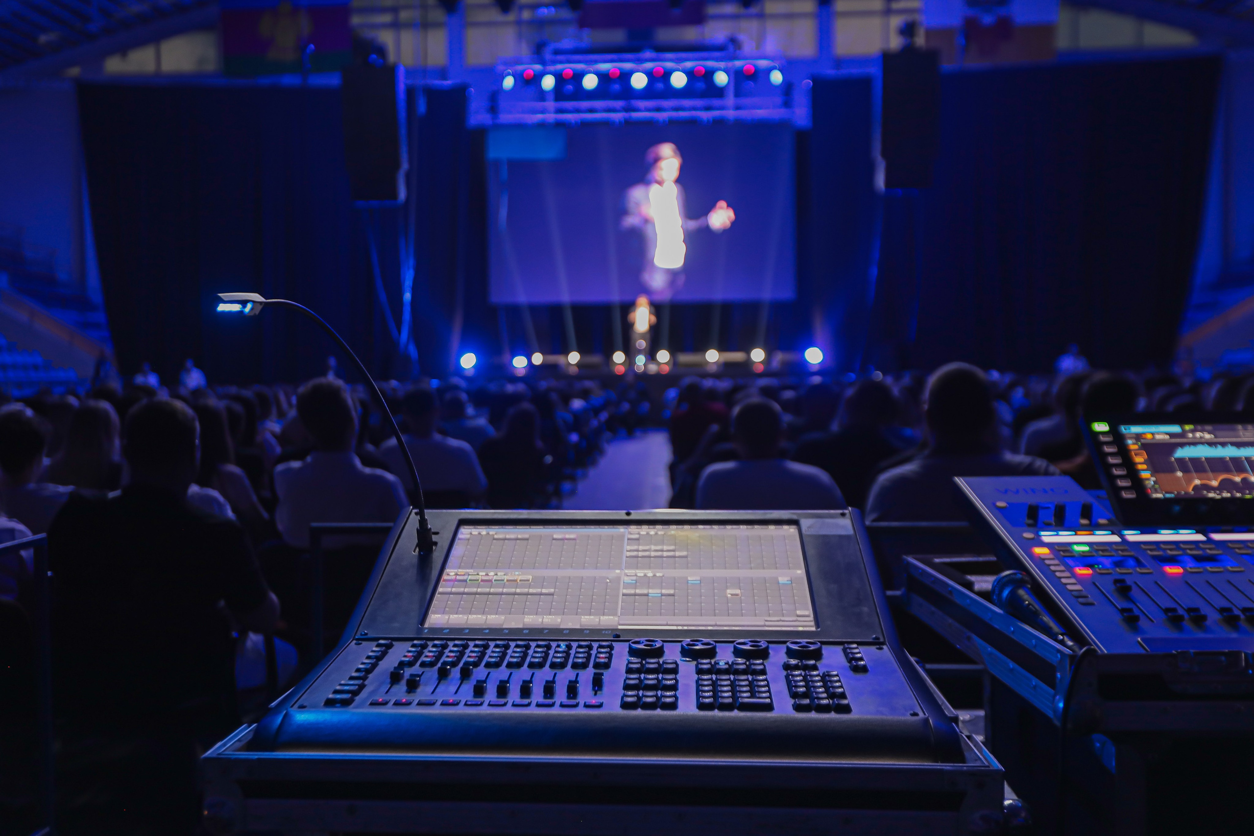 «ПАВЕЛ ВОЛЯ STAND-UP». Photographer Viktoriya Markushina «My world throug»
