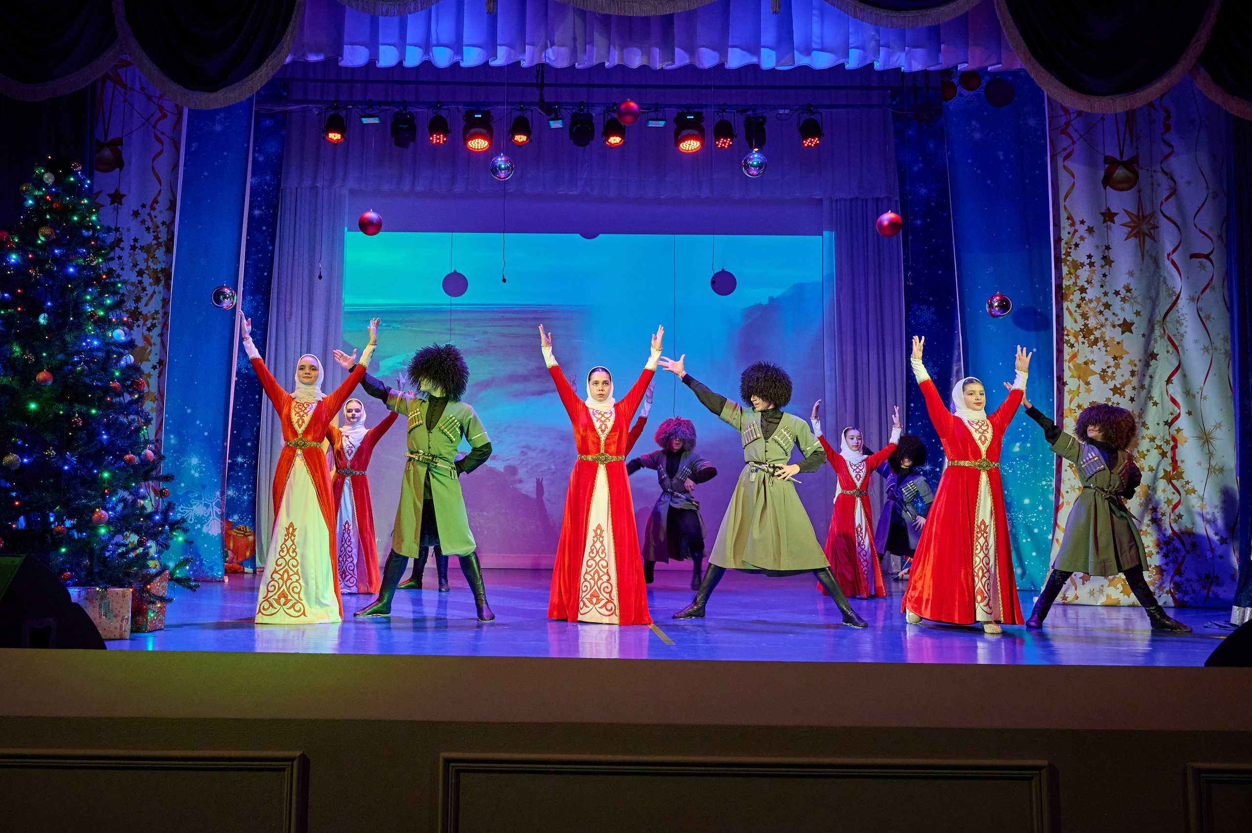 НГ концерт в Марьиной роще. Жизнь курорта Кабардинка в фотографиях