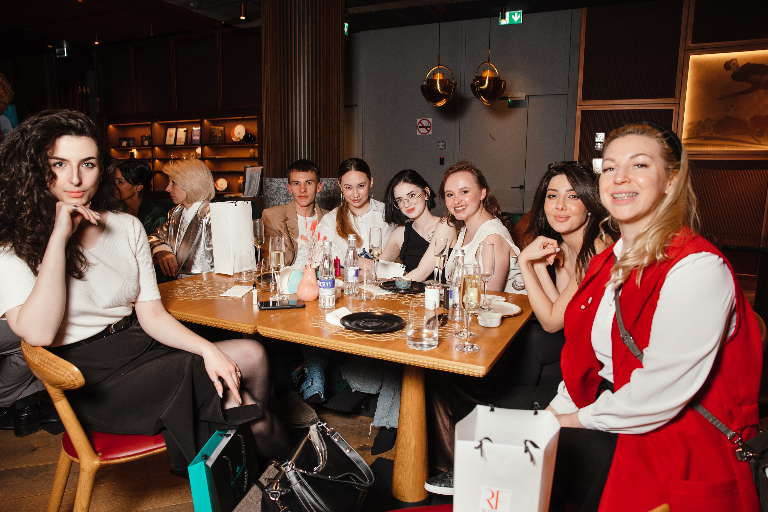 Презентация Russian Fashion Dom в ресторане Shagal. Контент фотограф в Москве и области Елена Кулакова