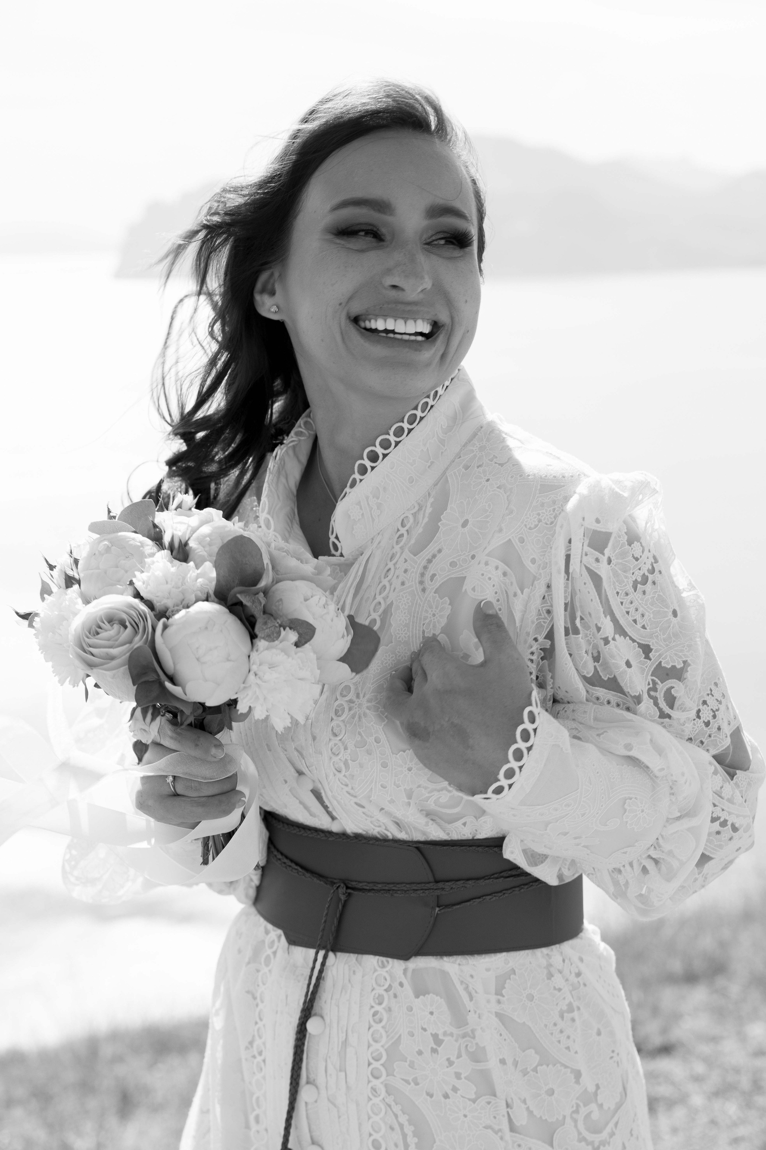 Свадебная фотосессия у моря в городе Феодосия. Свадебный фотограф и видеограф Краснодар, Ростов, Сочи, Новороссийск