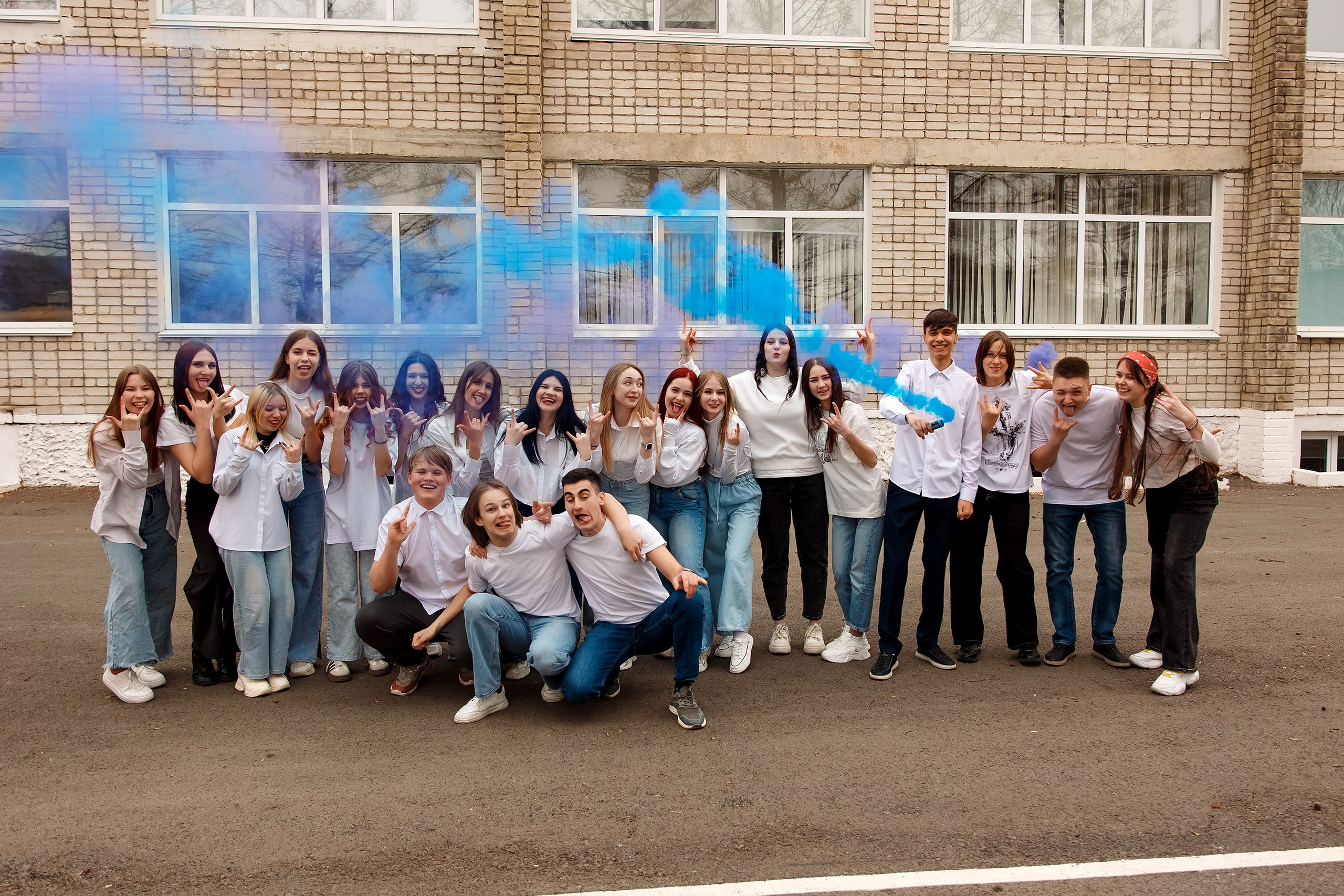 11 класс с. Барабаш. Фотограф Любовь Корниенко, Примоский край